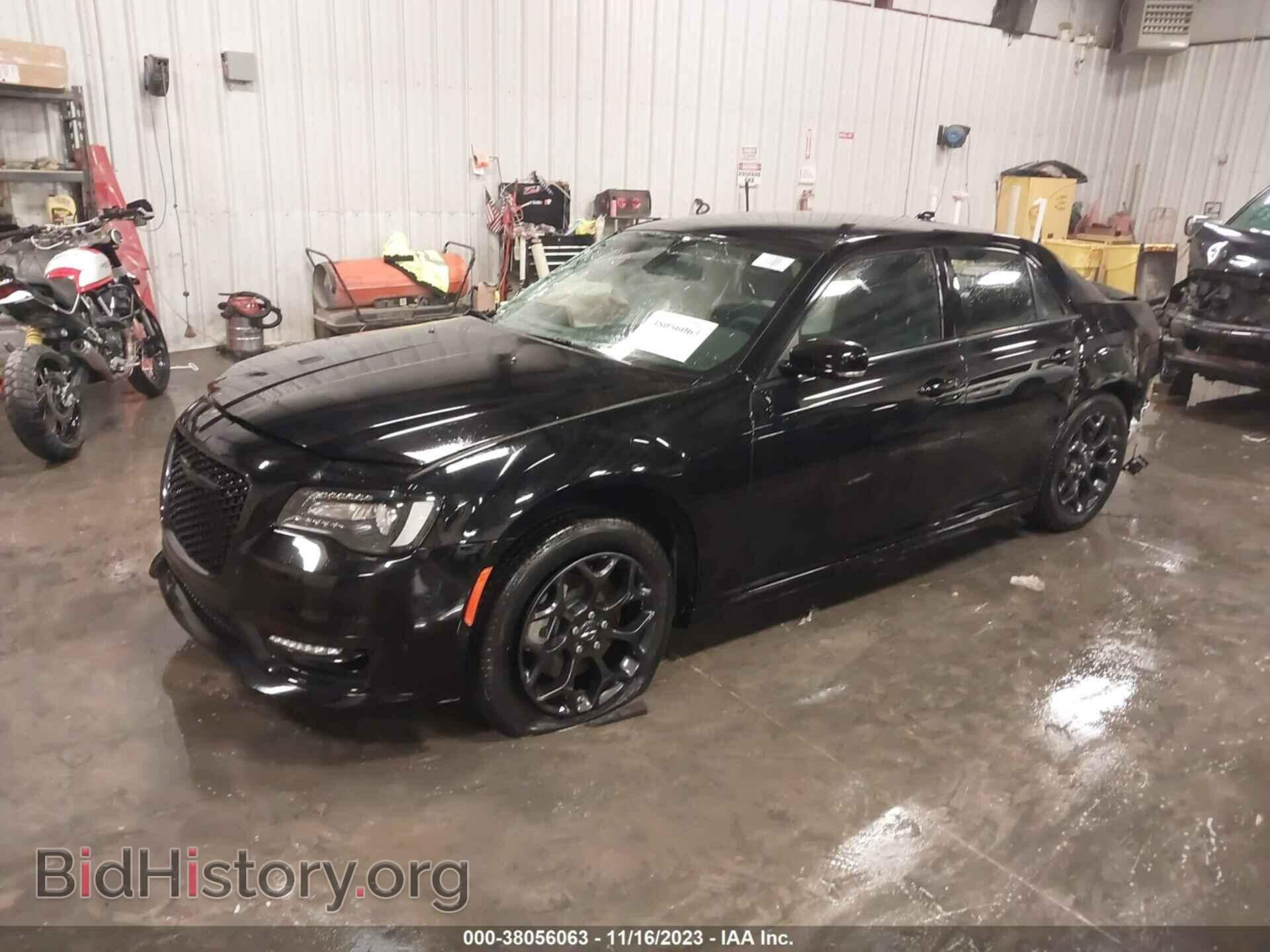 2023 CHRYSLER 300 - VIN: 2C3CCASG6PH549023 - Фото 2
