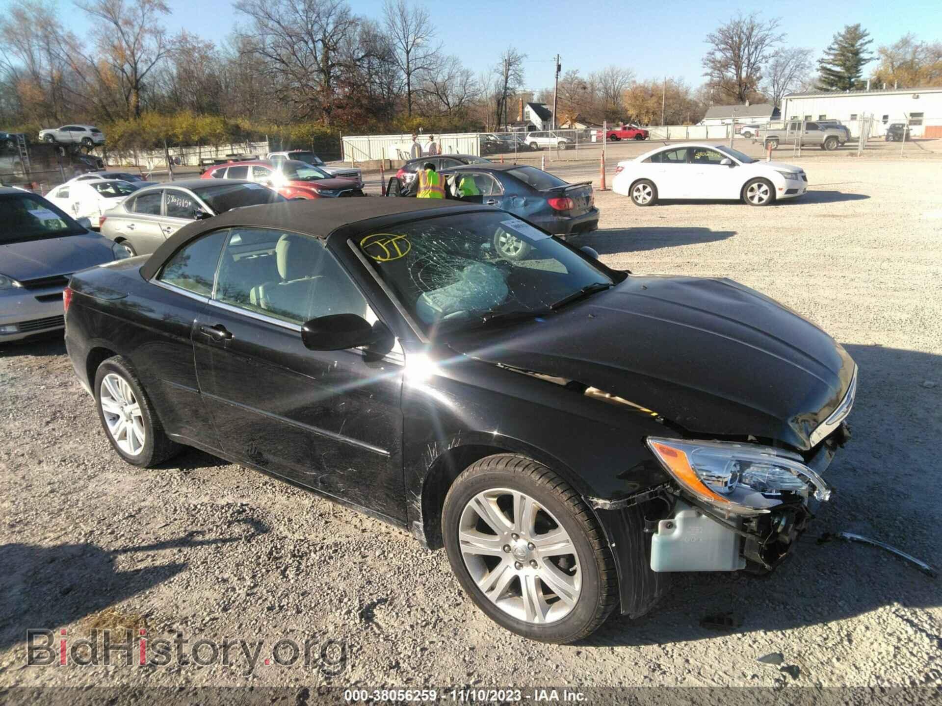 Photo 1C3BC2EB9BN583409 - CHRYSLER 200 2011