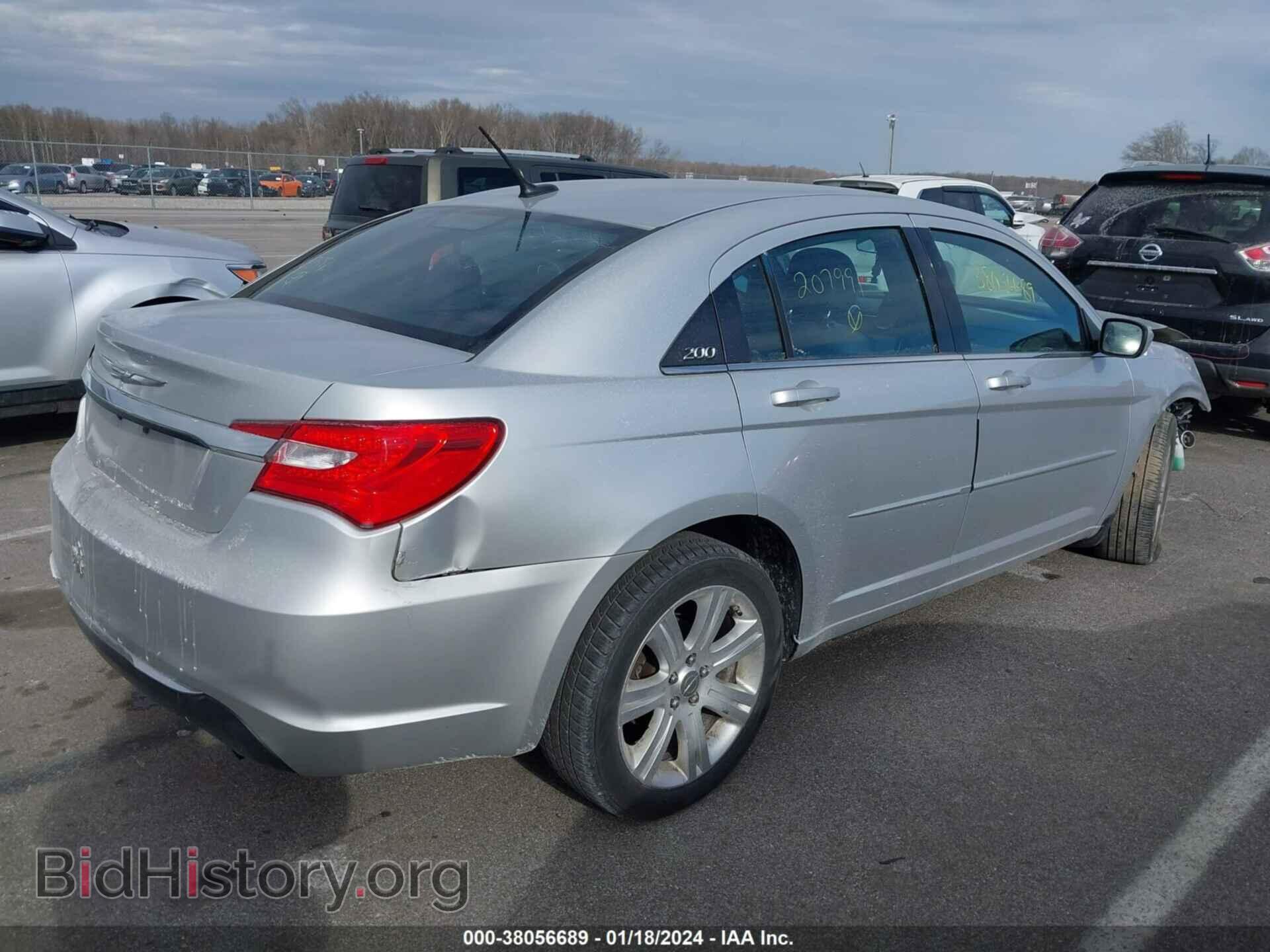 2012 CHRYSLER 200 - VIN: 1C3CCBAB8CN207991 - Фото 4