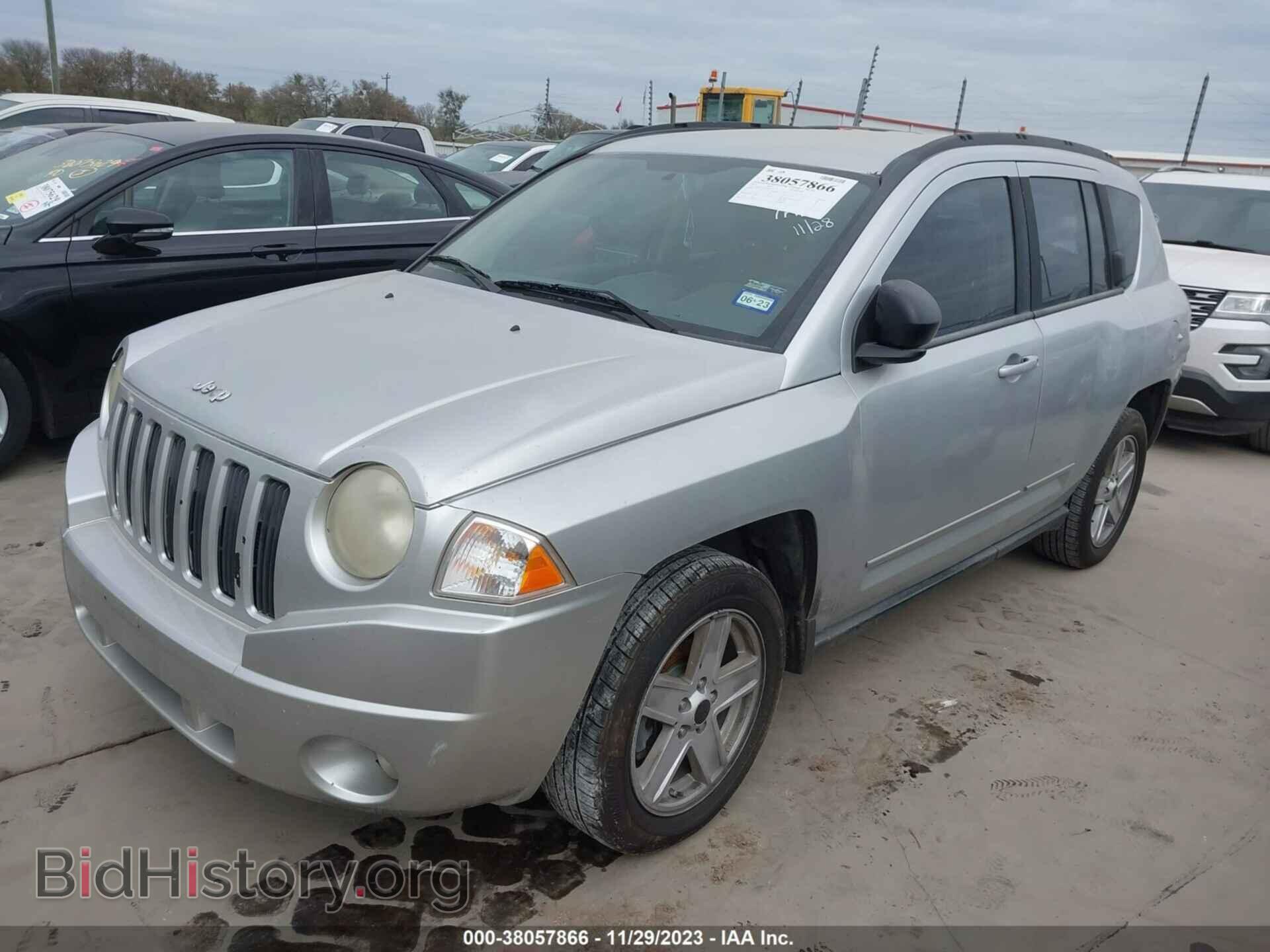 2010 JEEP COMPASS - VIN: 1J4NT4FB3AD523157 - Фото 2