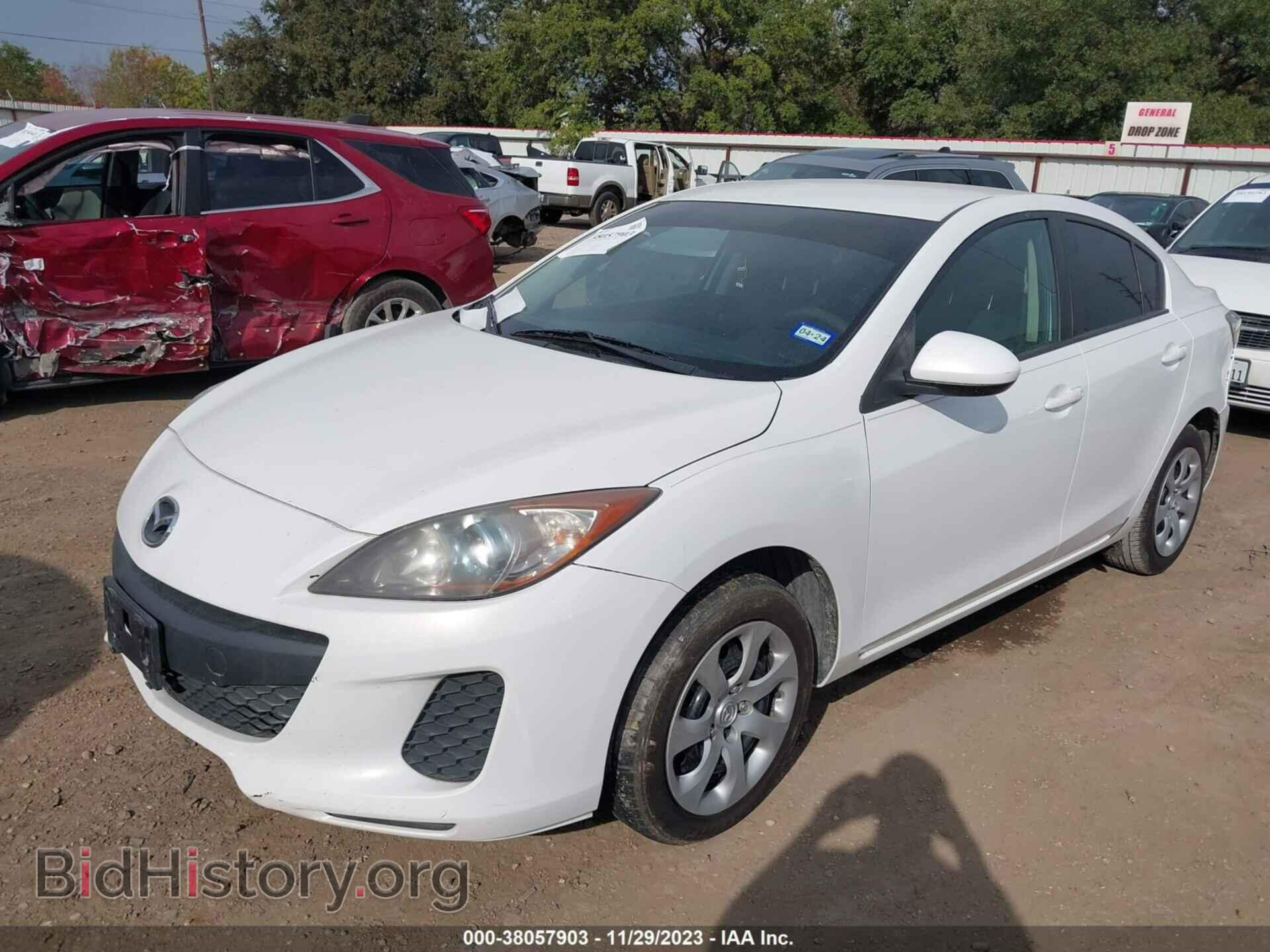 2013 MAZDA MAZDA3 - VIN: JM1BL1U71D1769345 - Фото 2