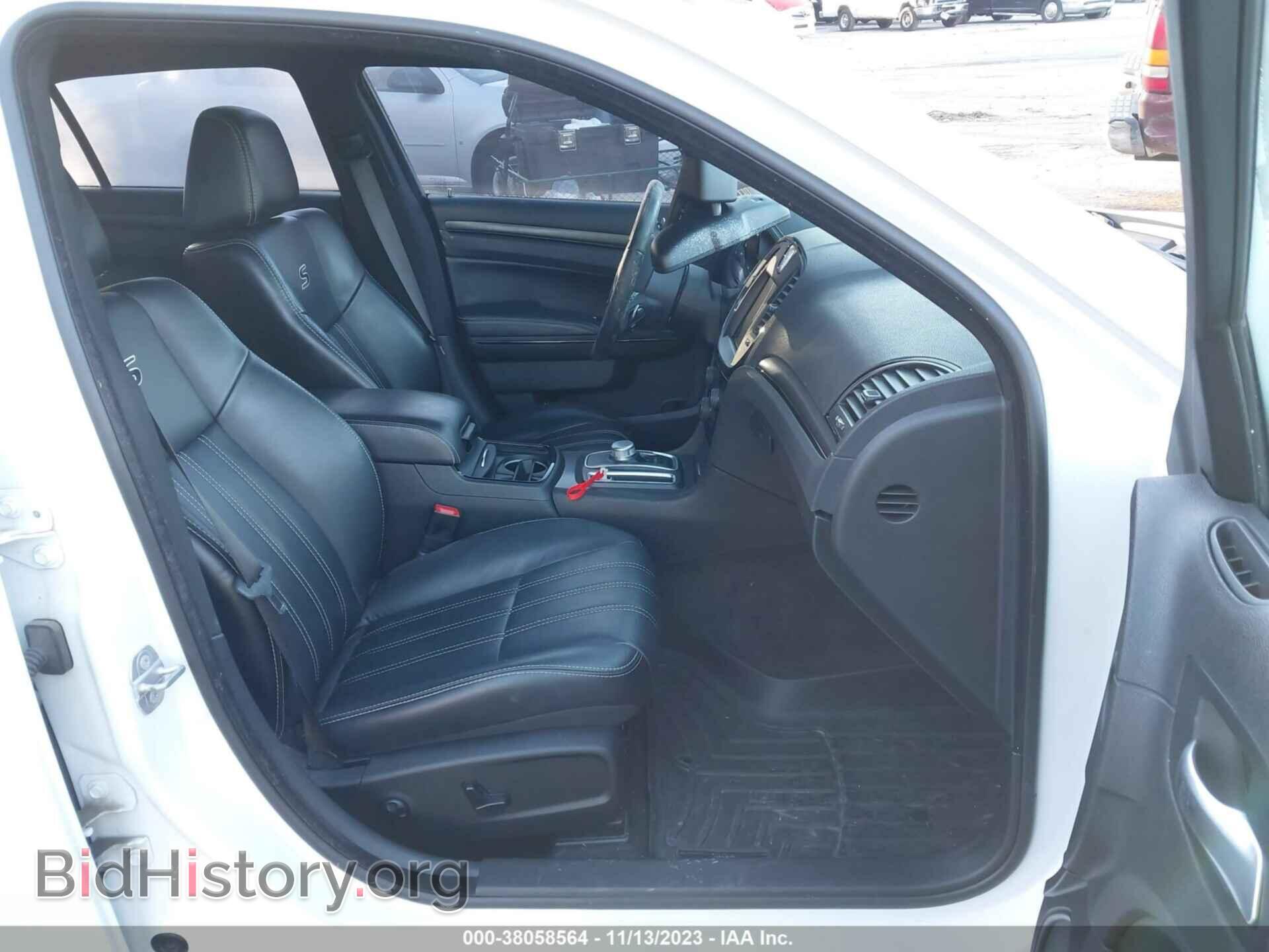2016 CHRYSLER 300 - VIN: 2C3CCAGG1GH136094 - Фото 5
