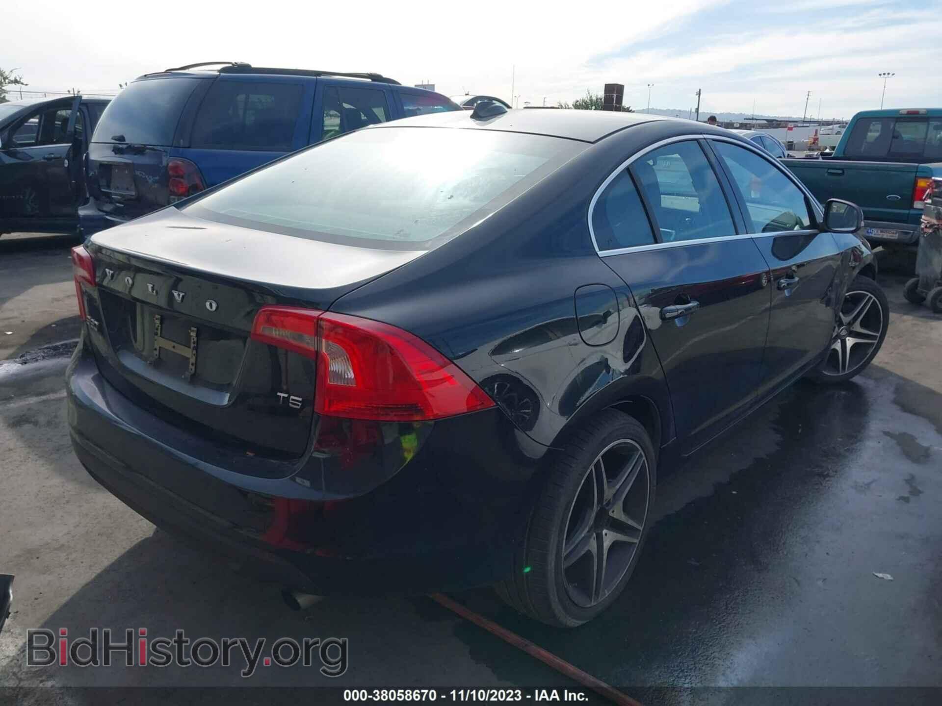 2012 VOLVO S60 - VIN: YV1622FS0C2111191 - Фото 4