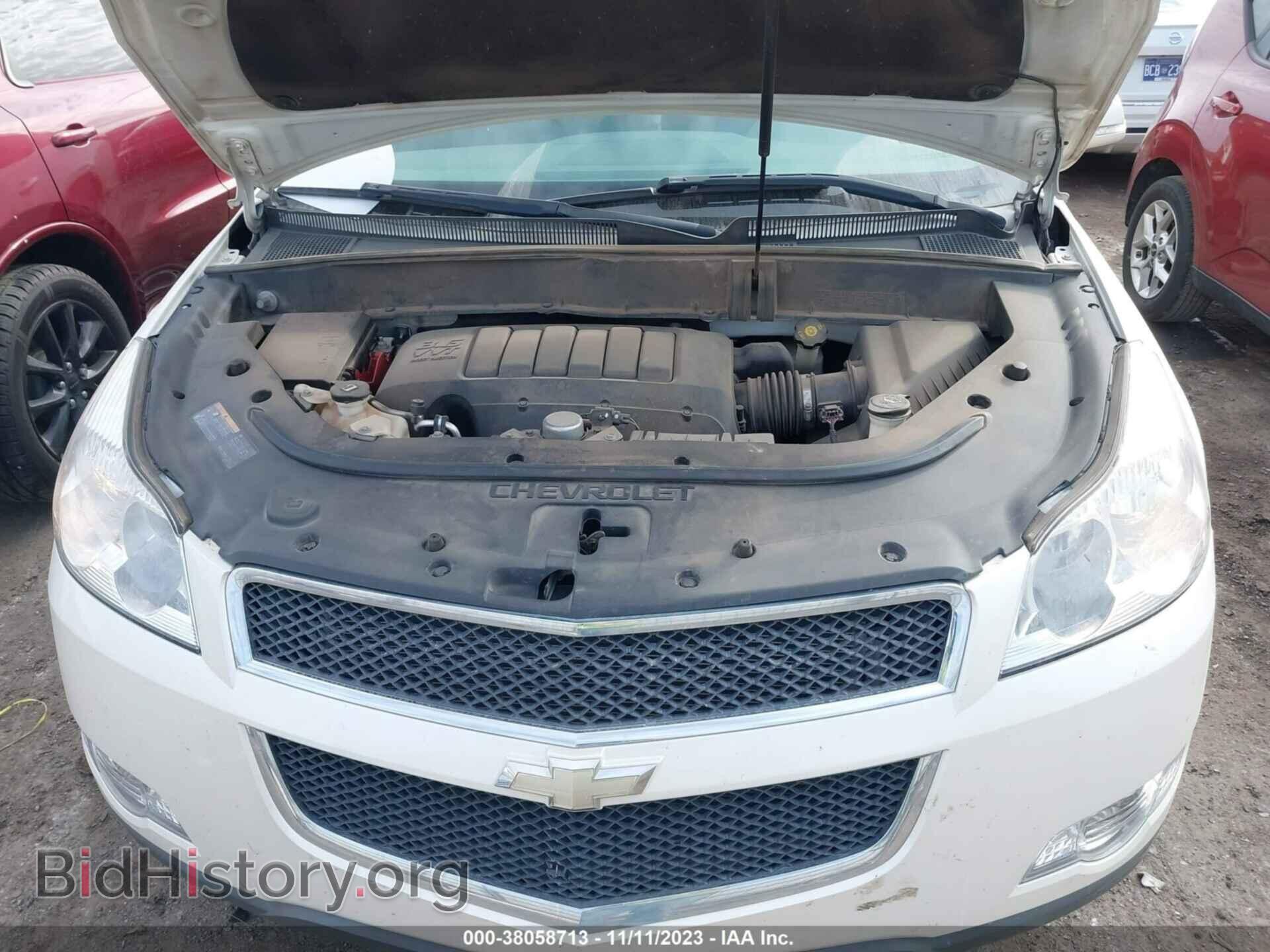 2011 CHEVROLET TRAVERSE - VIN: 1GNKRJED5BJ140694 - Фото 10