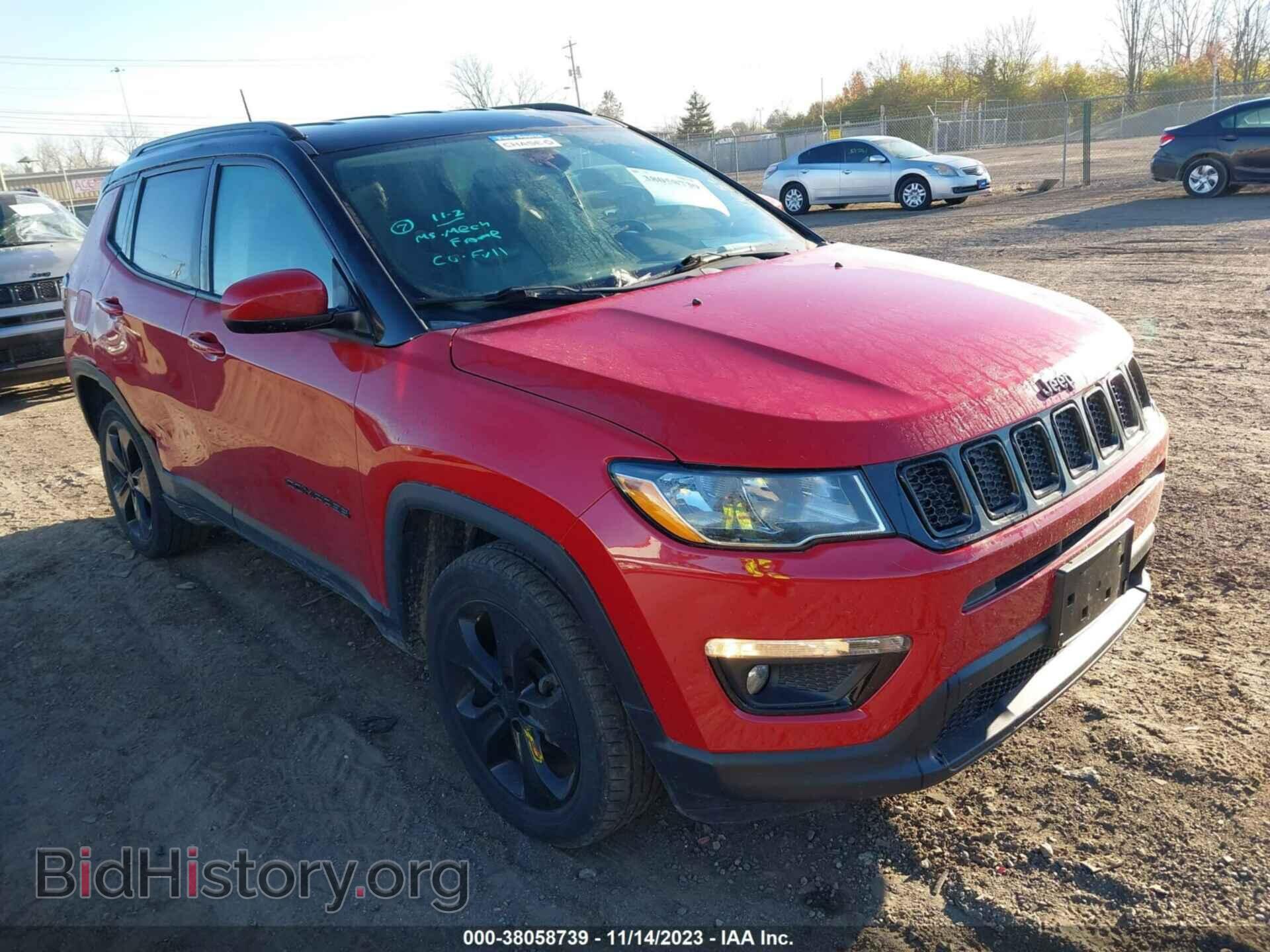 Фотография 3C4NJDBB2JT395571 - JEEP COMPASS 2018