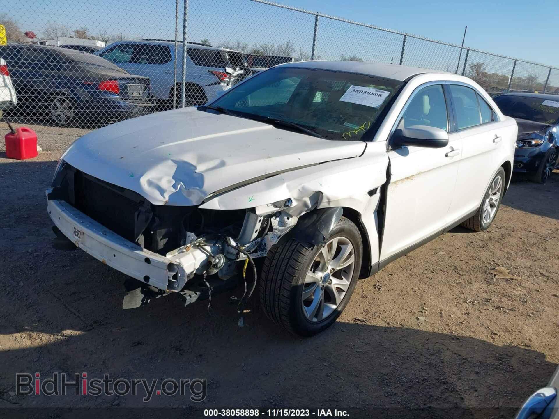 2012 FORD TAURUS - VIN: 1FAHP2EW2CG142777 - Фото 2