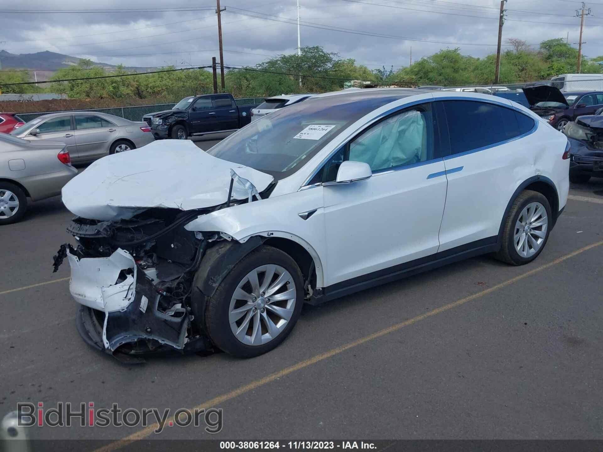 2019 TESLA MODEL X - VIN: 5YJXCDE2XKF182981 - Фото 2