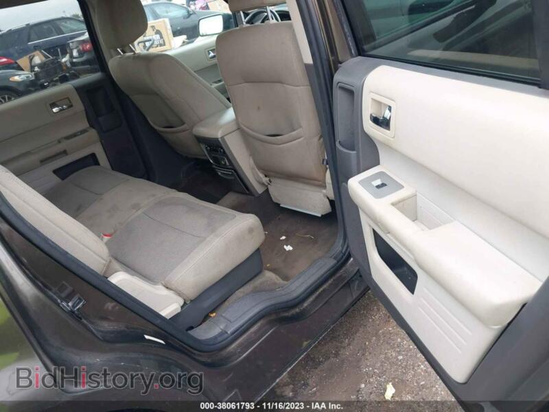 2011 Ford FLEX (VIN 2FMGK5BC6BBD17503) — photo 8 of 11