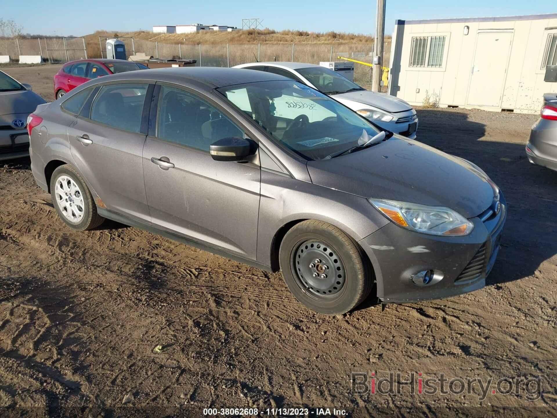 Photo 1FAHP3F2XCL283153 - FORD FOCUS 2012