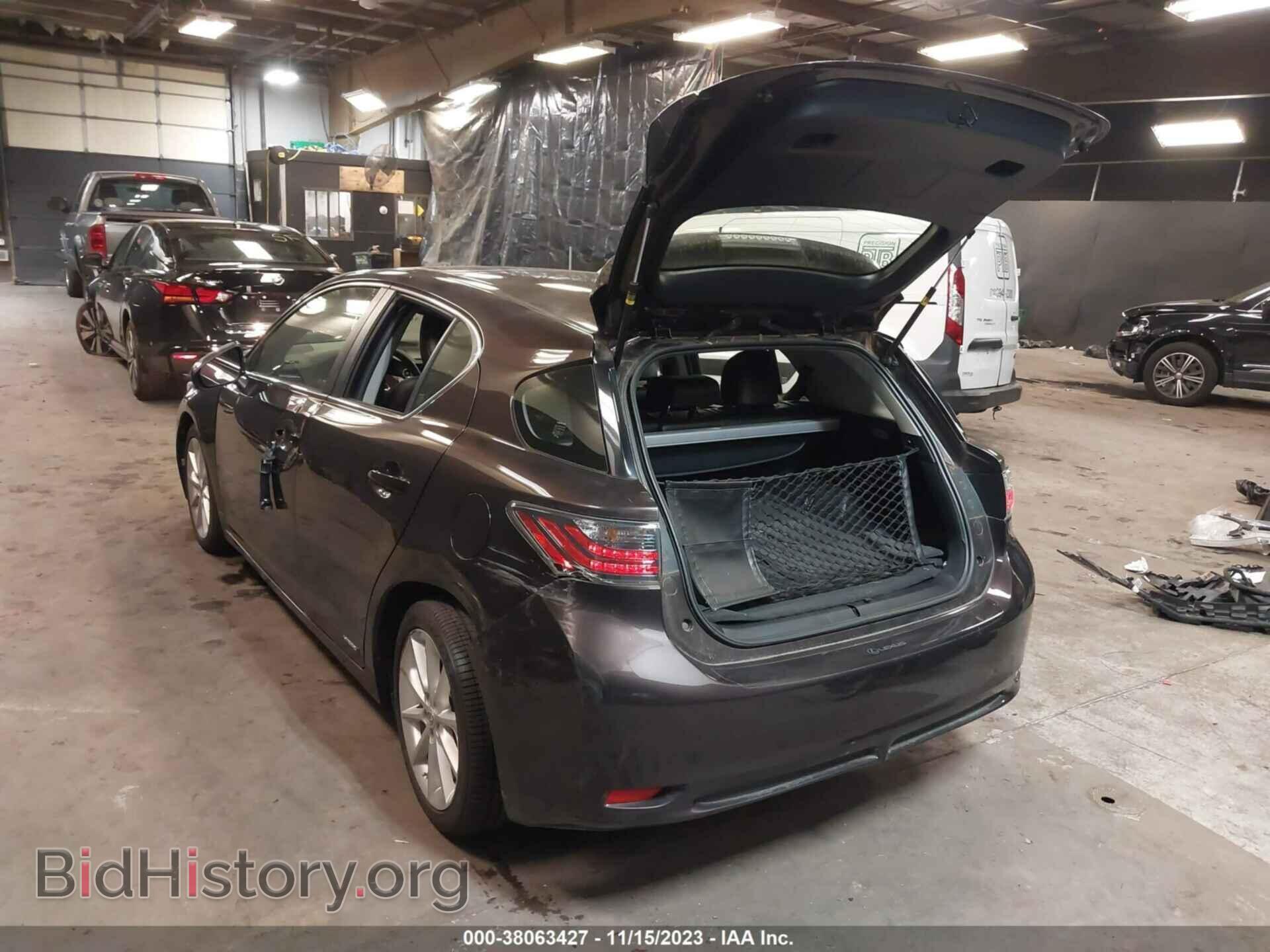 2011 LEXUS CT 200H - VIN: JTHKD5BH5B2036396 - Фото 3
