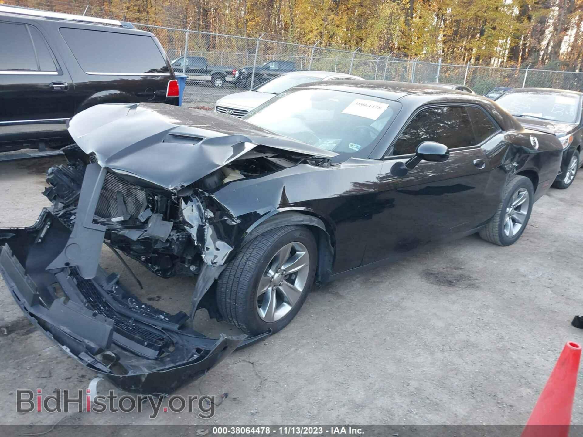 2019 DODGE CHALLENGER - VIN: 2C3CDZAG1KH687364 - Photo 2