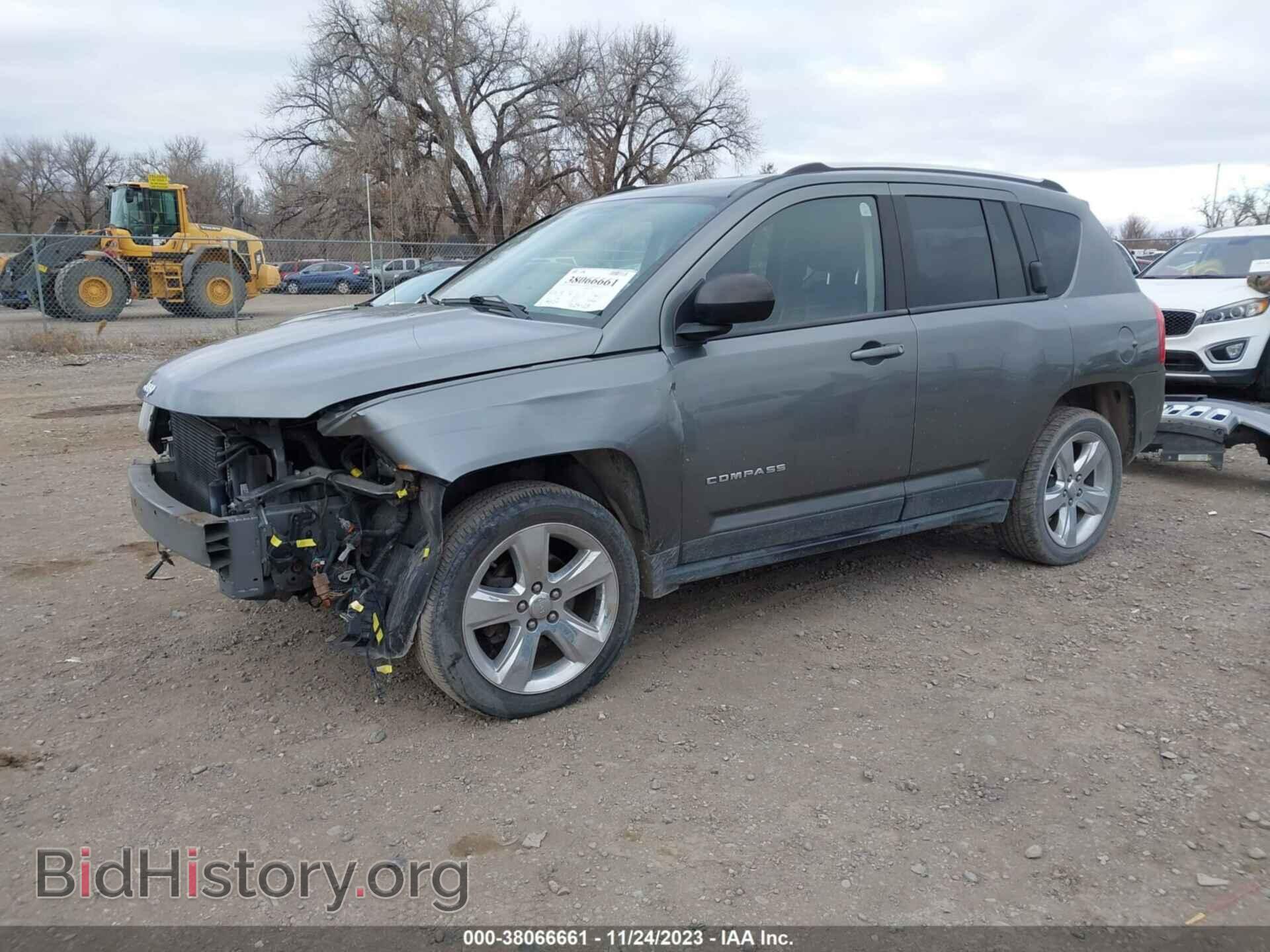 2012 JEEP COMPASS - VIN: 1C4NJDCB1CD571694 - Фото 2