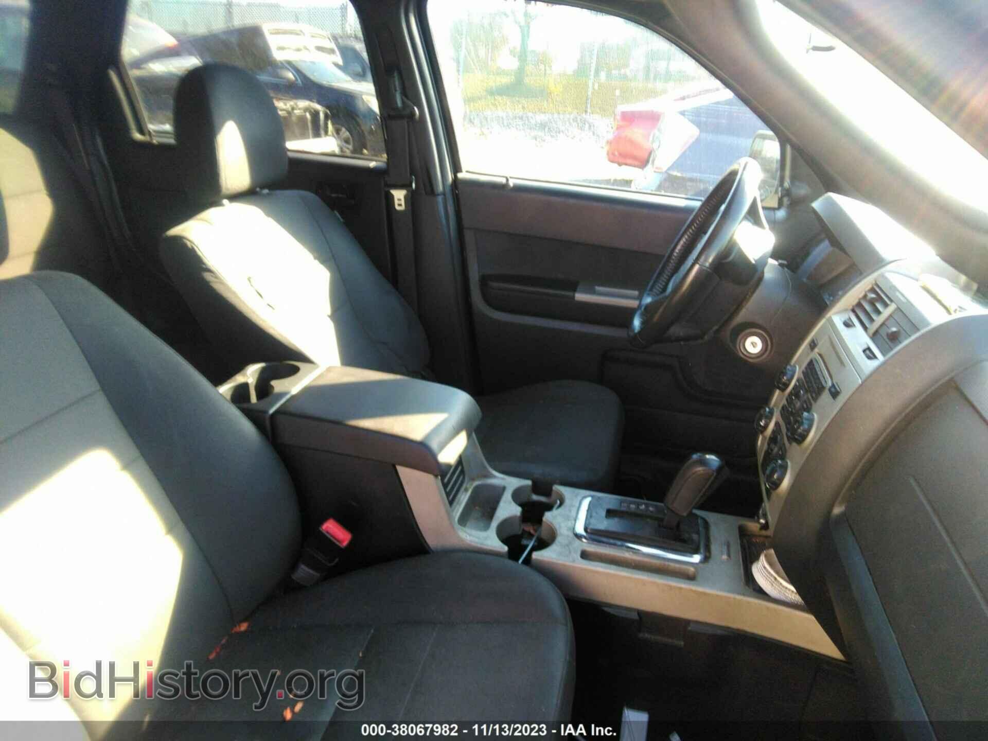 2011 FORD ESCAPE - VIN: 1FMCU9D76BKB17680 - Photo 5