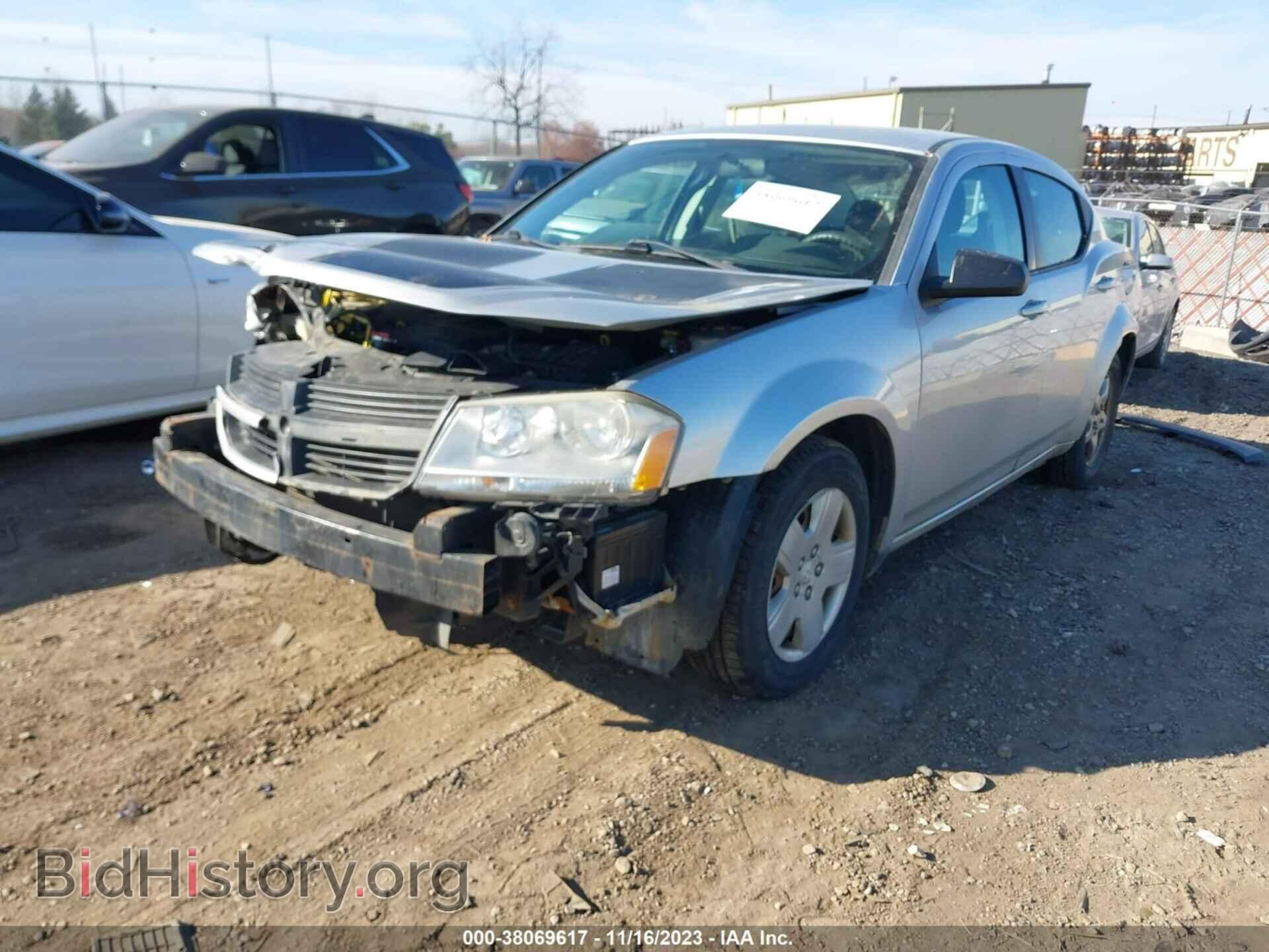2010 DODGE AVENGER - VIN: 1B3CC4FB9AN150294 - Фото 2