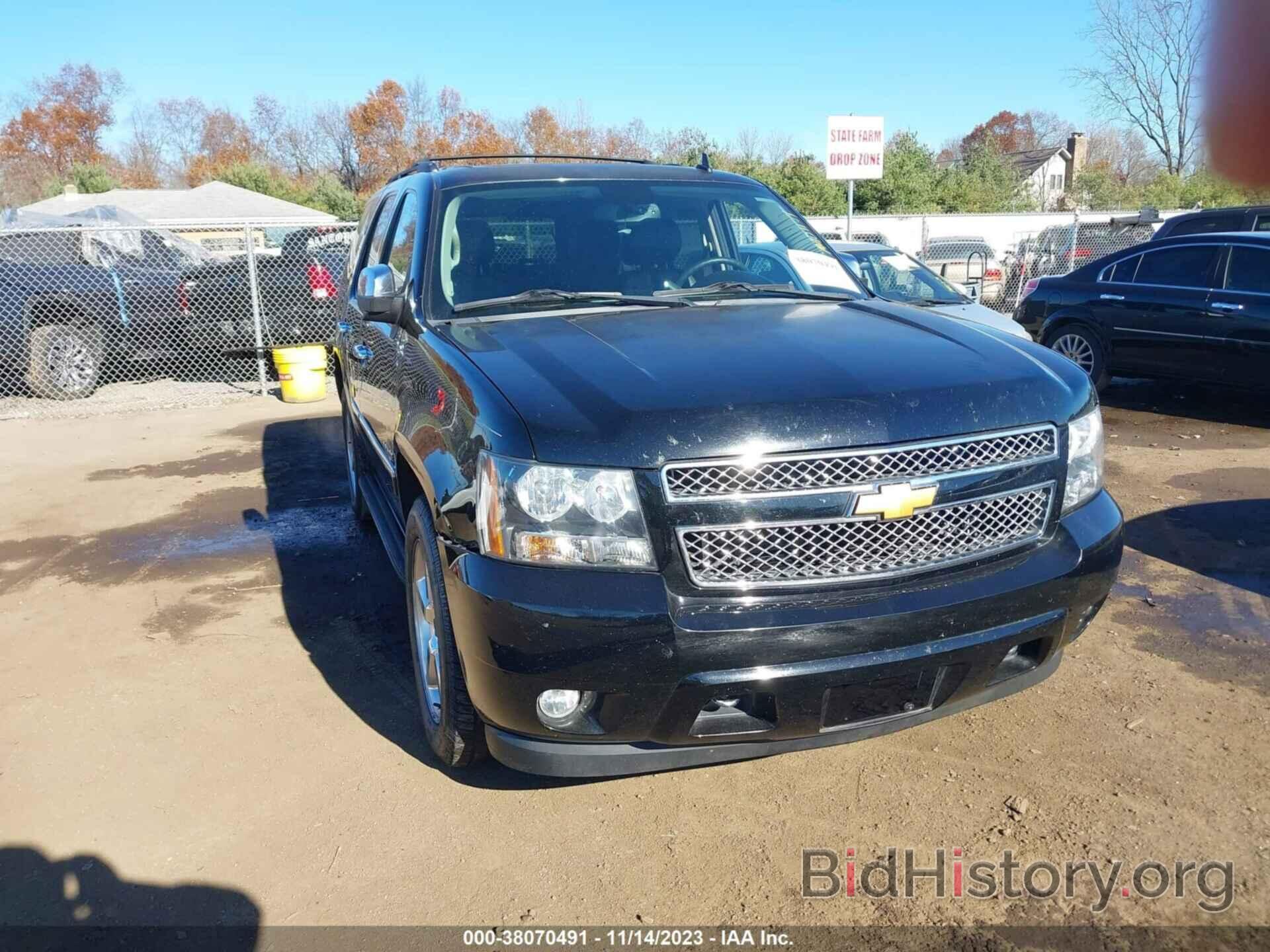 Photo 1GNSKCE04DR311260 - CHEVROLET TAHOE 2013