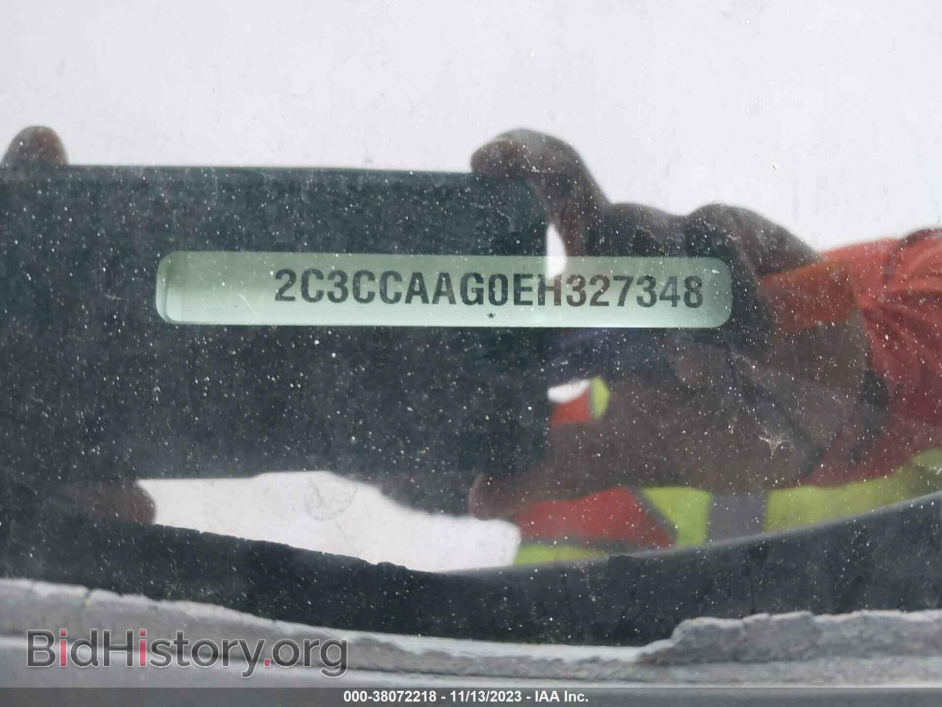 2014 CHRYSLER 300 - VIN: 2C3CCAAG0EH327348 - Фото 9