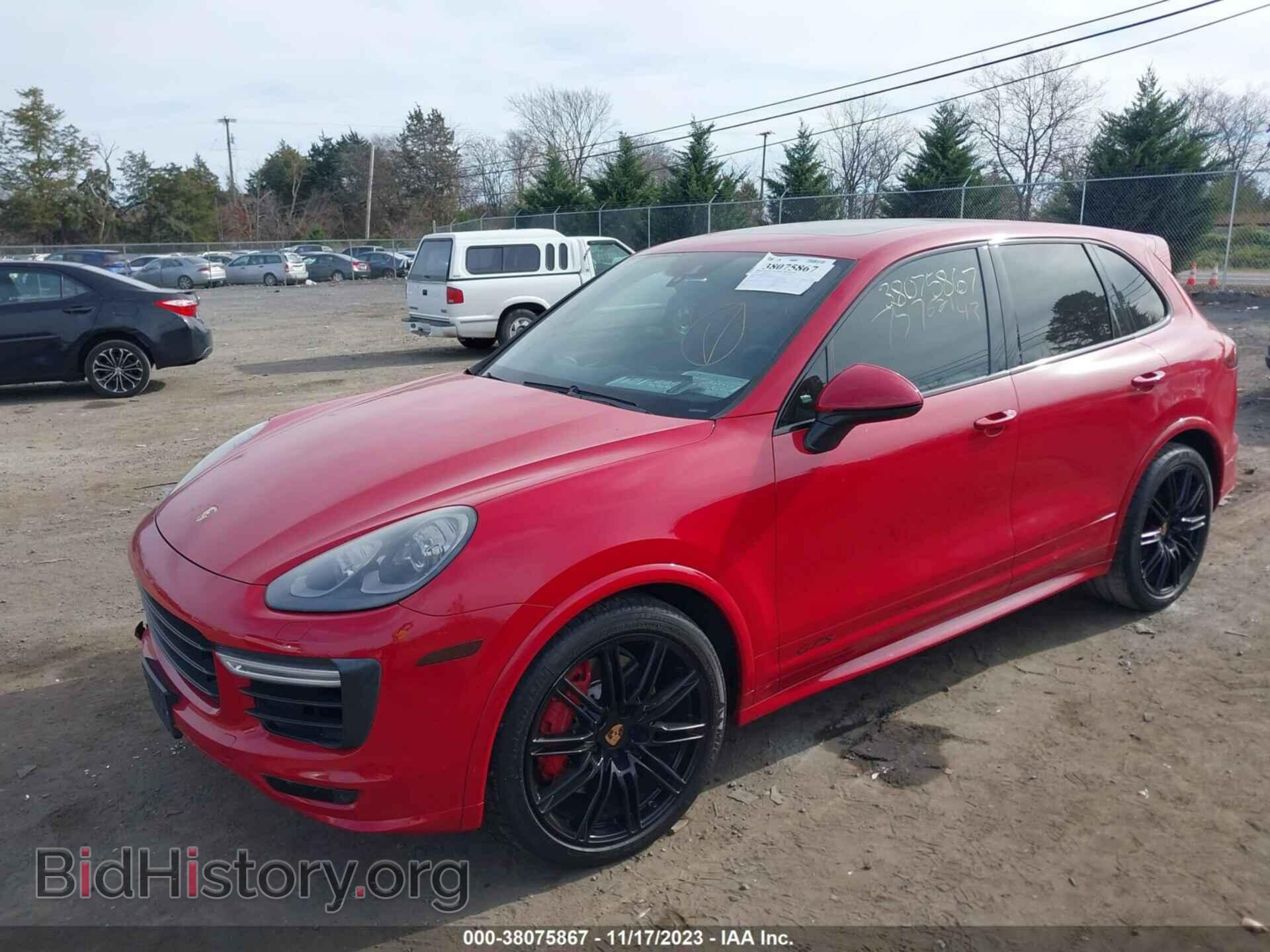 2016 PORSCHE CAYENNE - VIN: WP1AD2A21GLA70585 - Фото 2