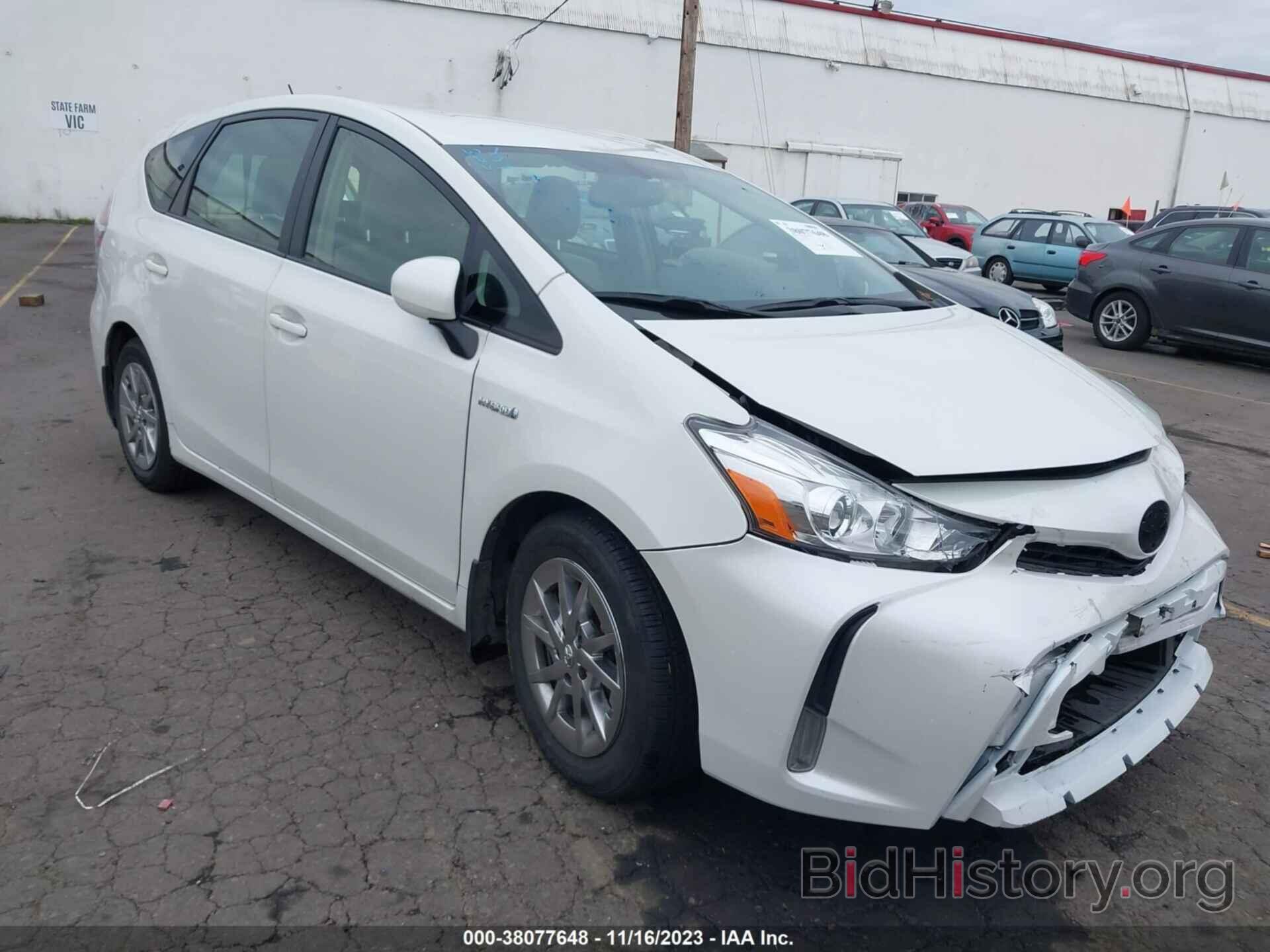 Фотография JTDZN3EU4GJ053133 - TOYOTA PRIUS V 2016