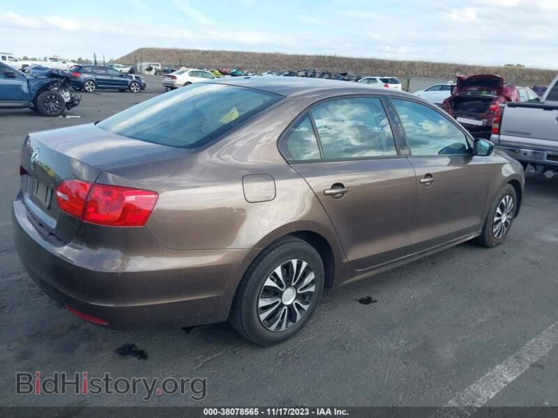 2011 Volkswagen JETTA (VIN 3VW2K7AJ9BM332227) — фото 4 из 11