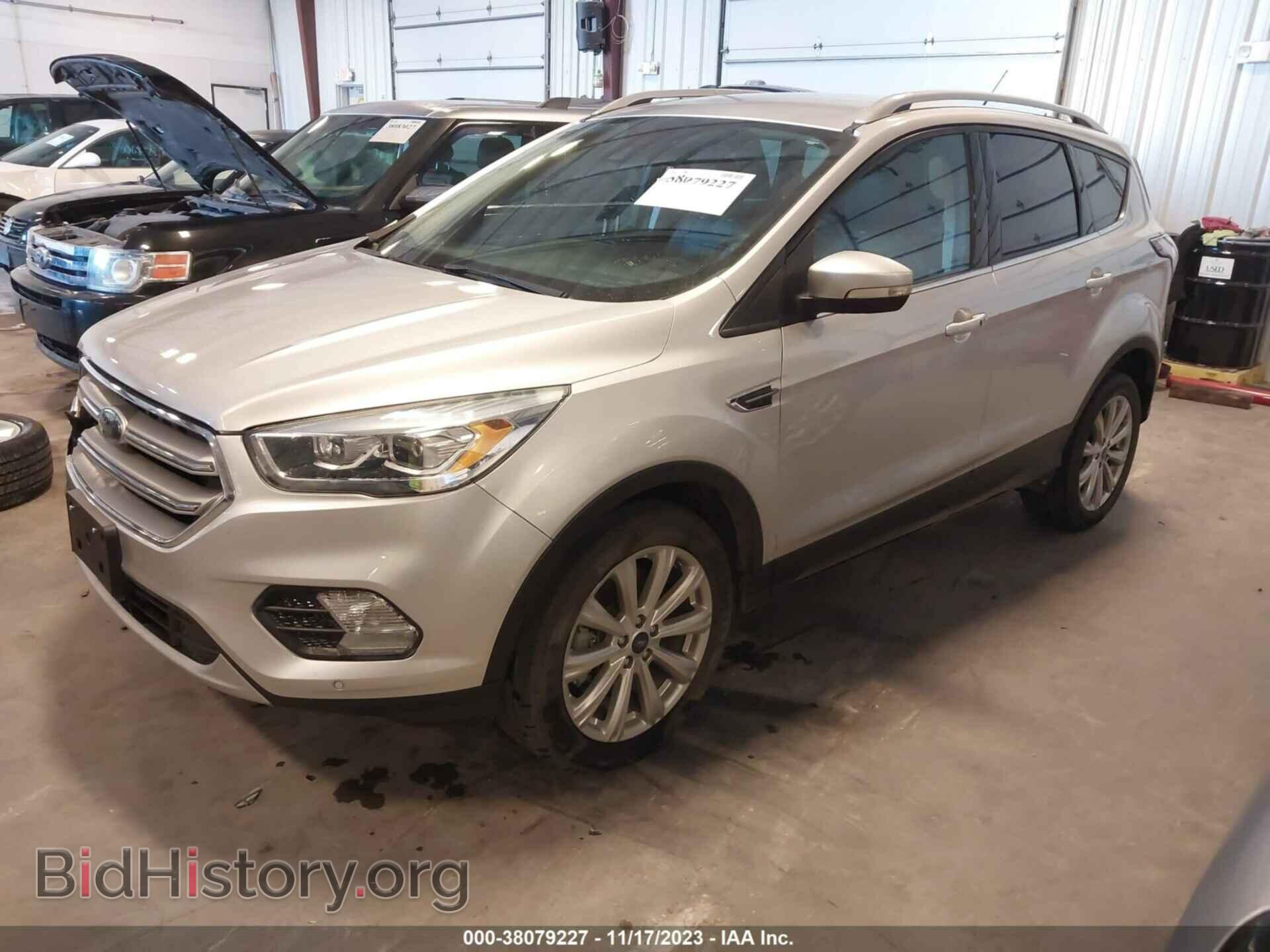 2017 FORD ESCAPE - VIN: 1FMCU0J90HUB22033 - Фото 2