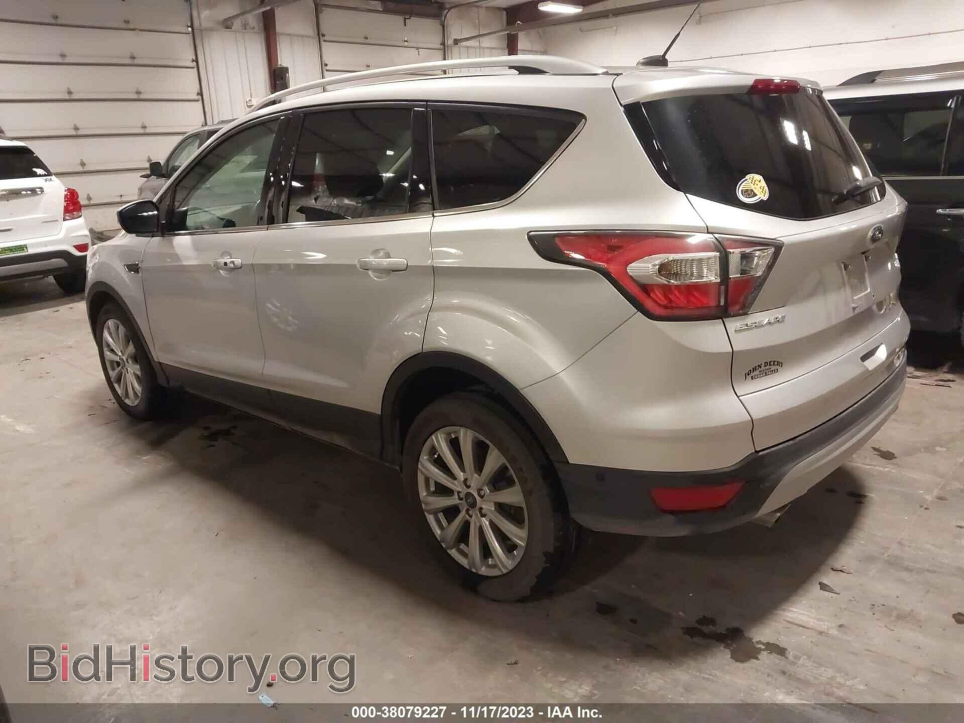2017 FORD ESCAPE - VIN: 1FMCU0J90HUB22033 - Фото 3