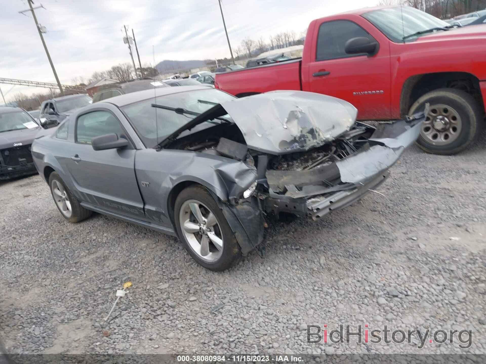 Photo 1ZVHT82H565145796 - FORD MUSTANG 2006