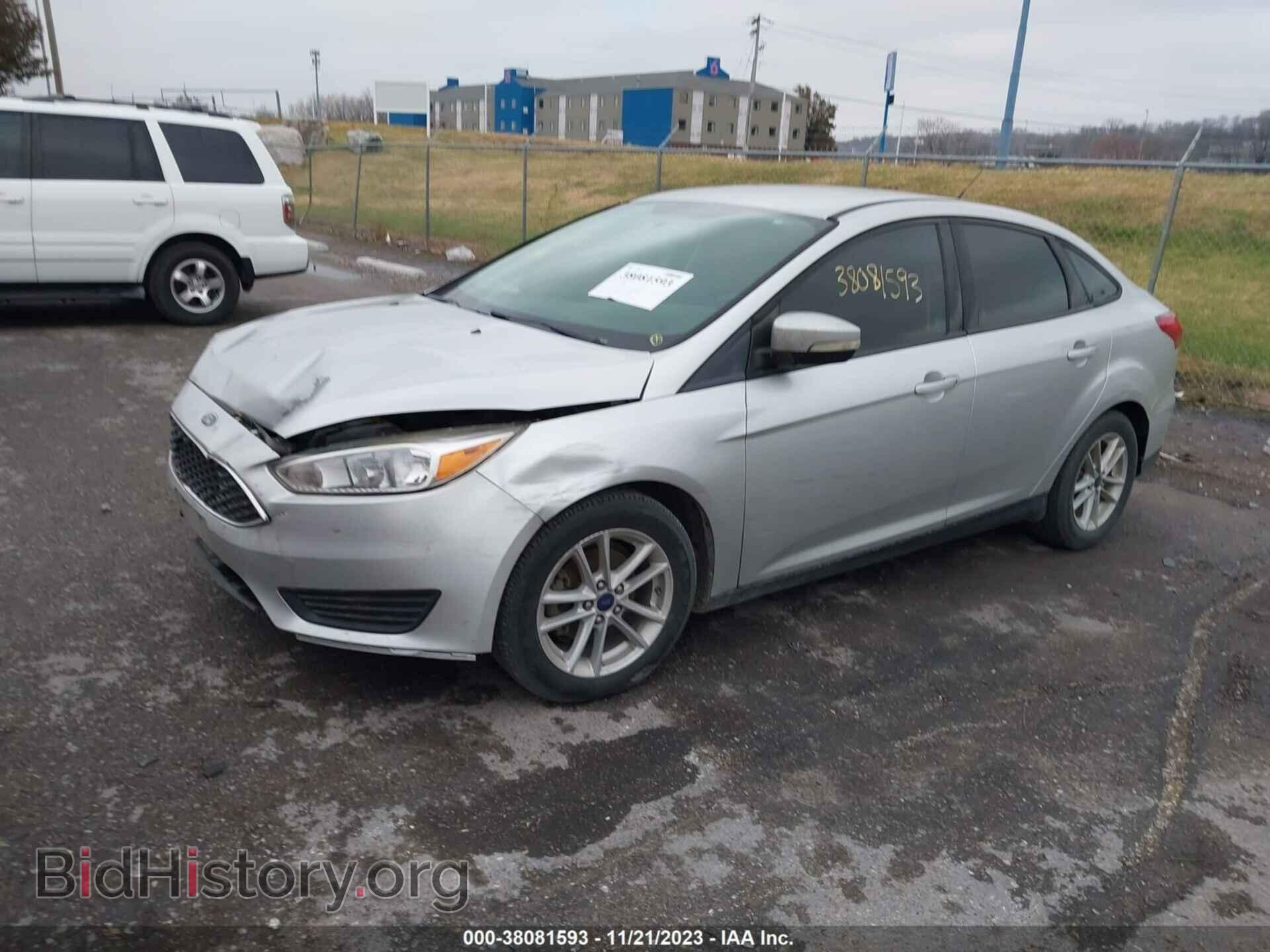 2017 FORD FOCUS - VIN: 1FADP3F29HL329190 - Фото 2