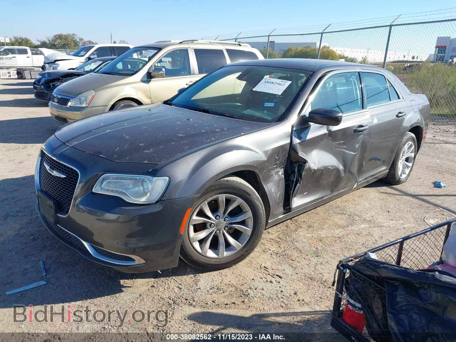 2016 CHRYSLER 300 - VIN: 2C3CCAAG0GH211960 - Фото 2