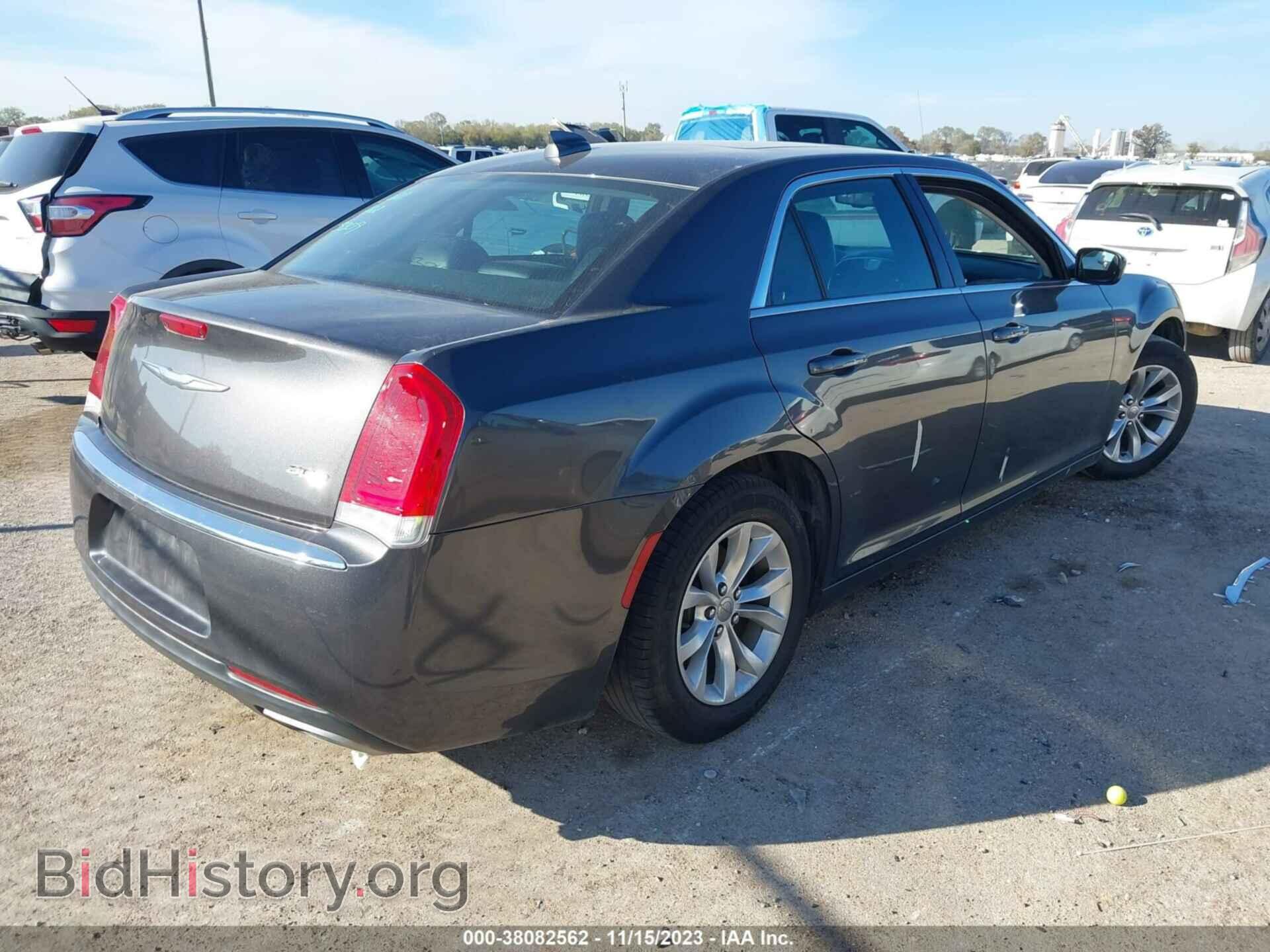 2016 CHRYSLER 300 - VIN: 2C3CCAAG0GH211960 - Фото 4