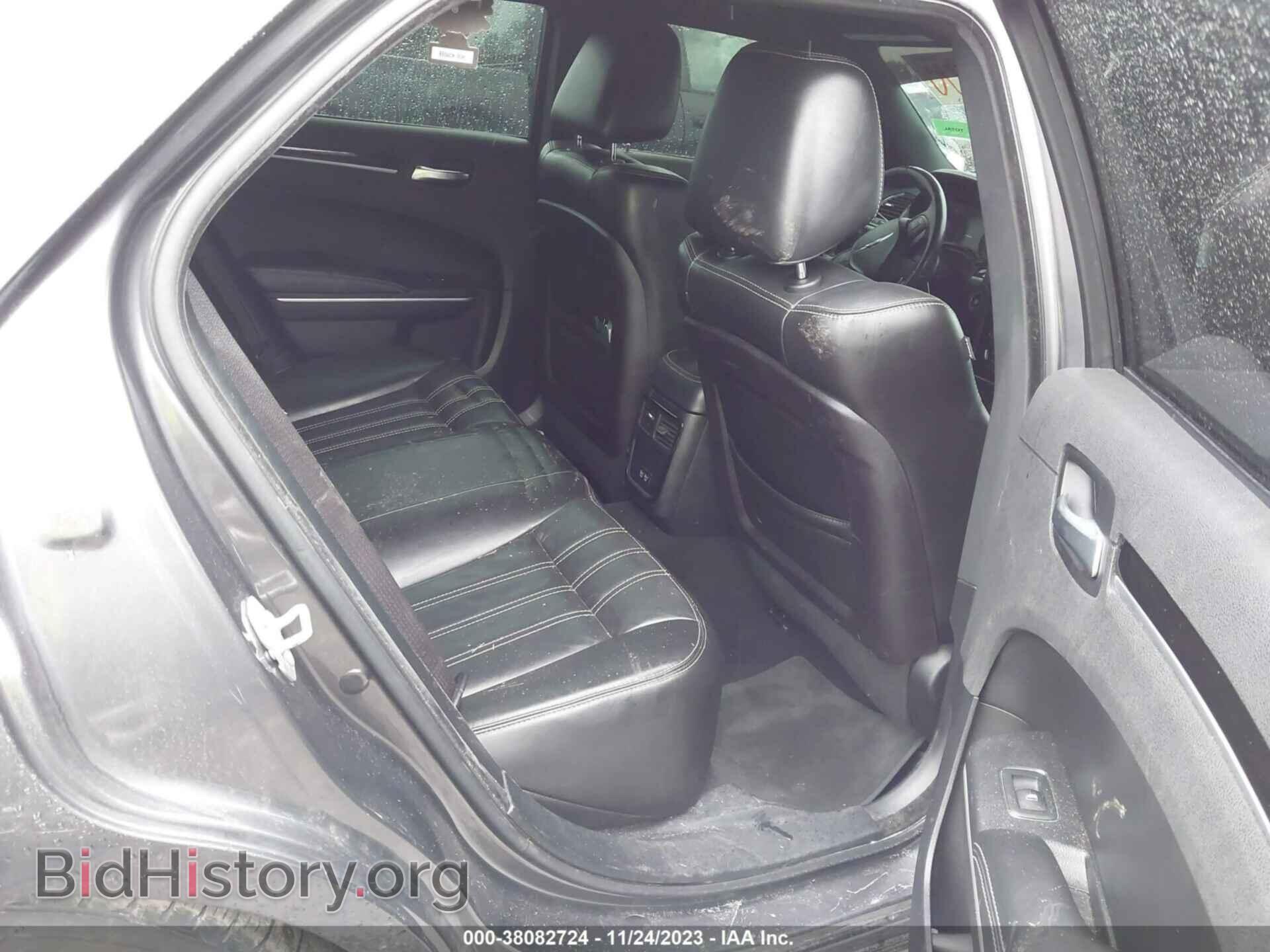 2019 CHRYSLER 300 - VIN: 2C3CCAGG1KH686761 - Фото 8