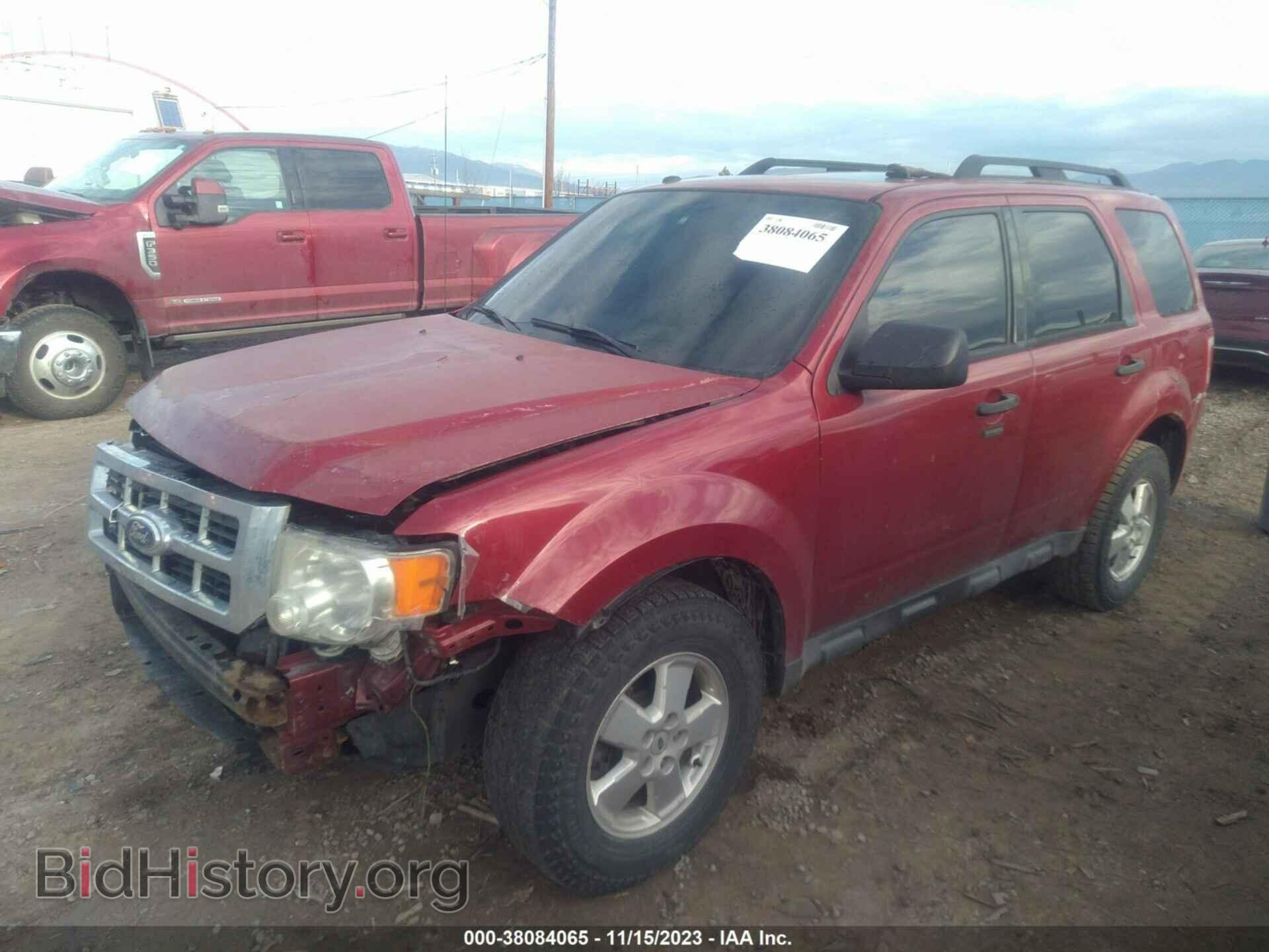 2011 FORD ESCAPE - VIN: 1FMCU9D73BKB69641 - Фото 2