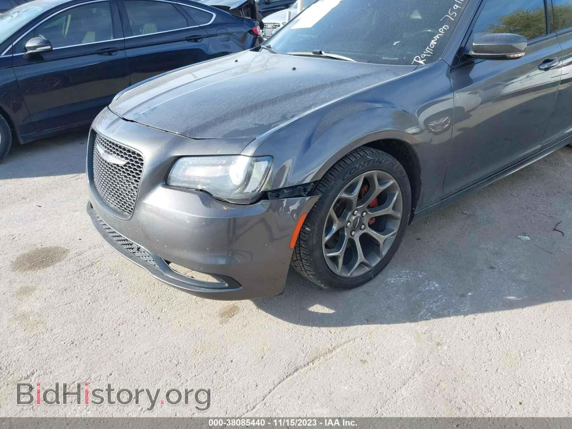 2016 CHRYSLER 300 - VIN: 2C3CCABT2GH238718 - Фото 2