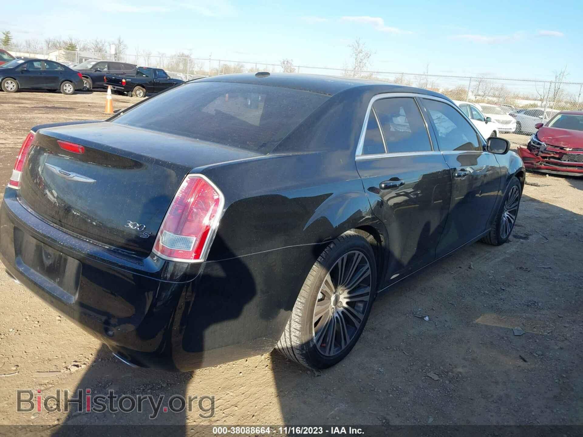 2012 CHRYSLER 300 - VIN: 2C3CCABG2CH182504 - Фото 4