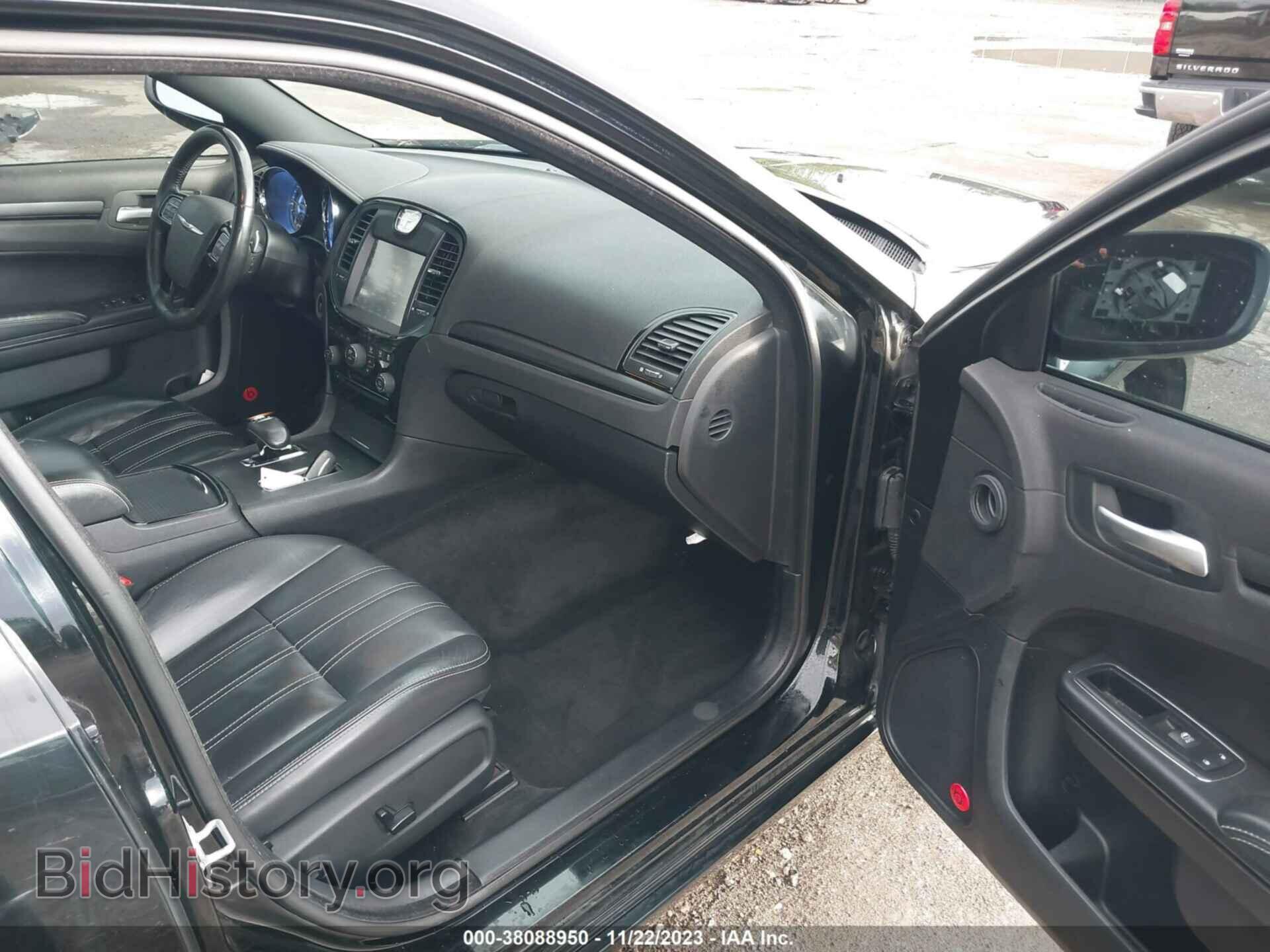 2014 CHRYSLER 300 - VIN: 2C3CCAGG5EH381543 - Фото 5