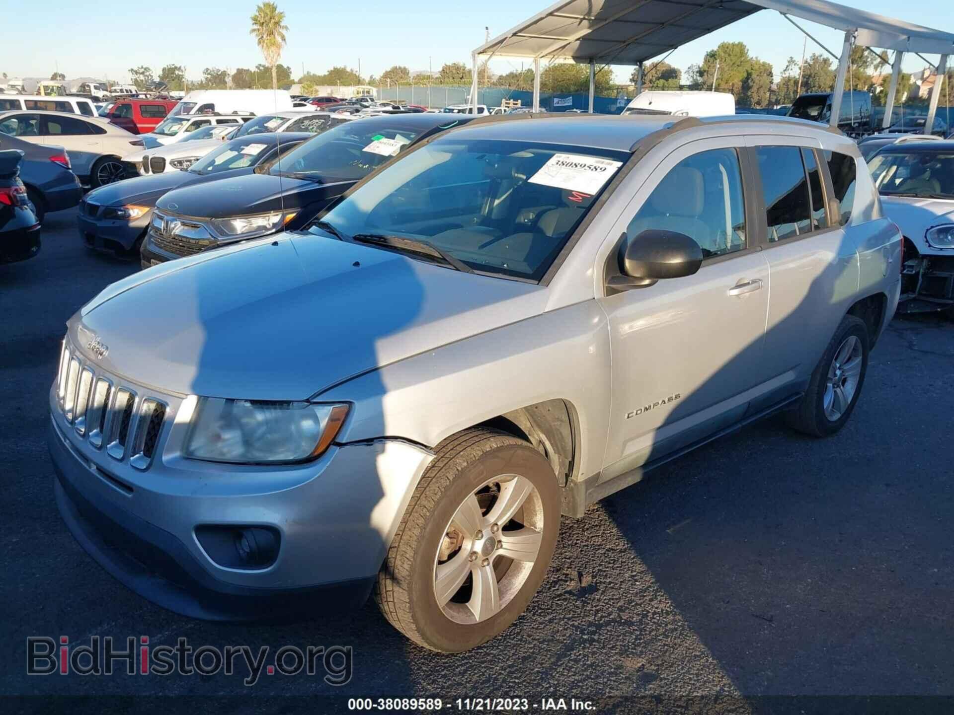 2011 JEEP COMPASS - VIN: 1J4NT1FA1BD290175 - Photo 2
