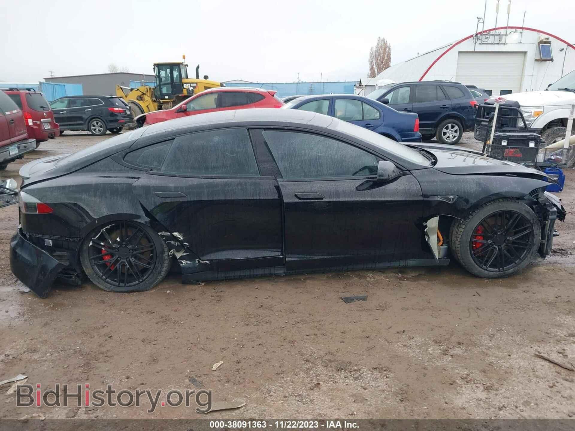 2015 TESLA MODEL S - VIN: 5YJSA1E42FF111537 - Photo 13