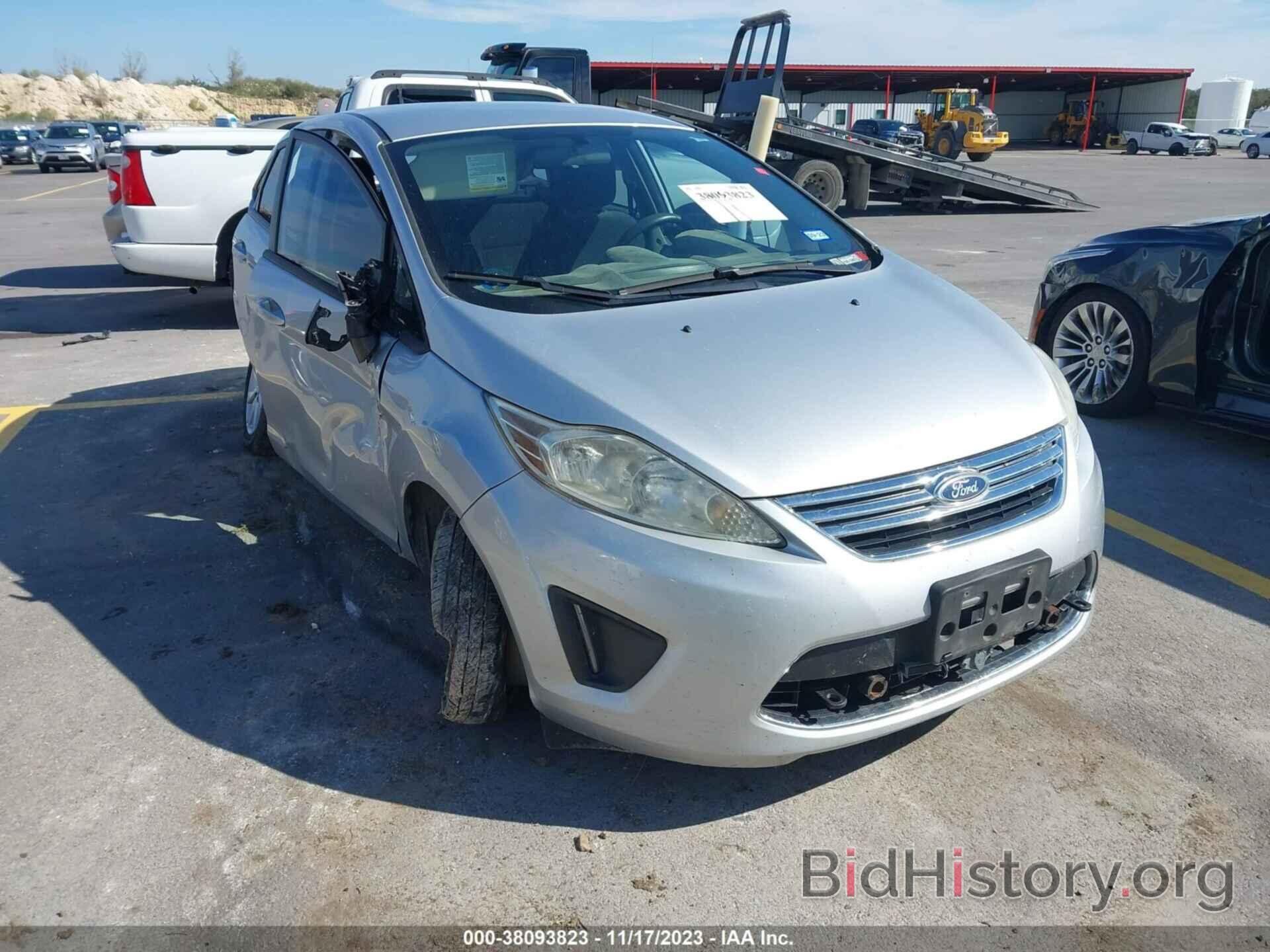 Photo 3FADP4BJ9CM151243 - FORD FIESTA 2012