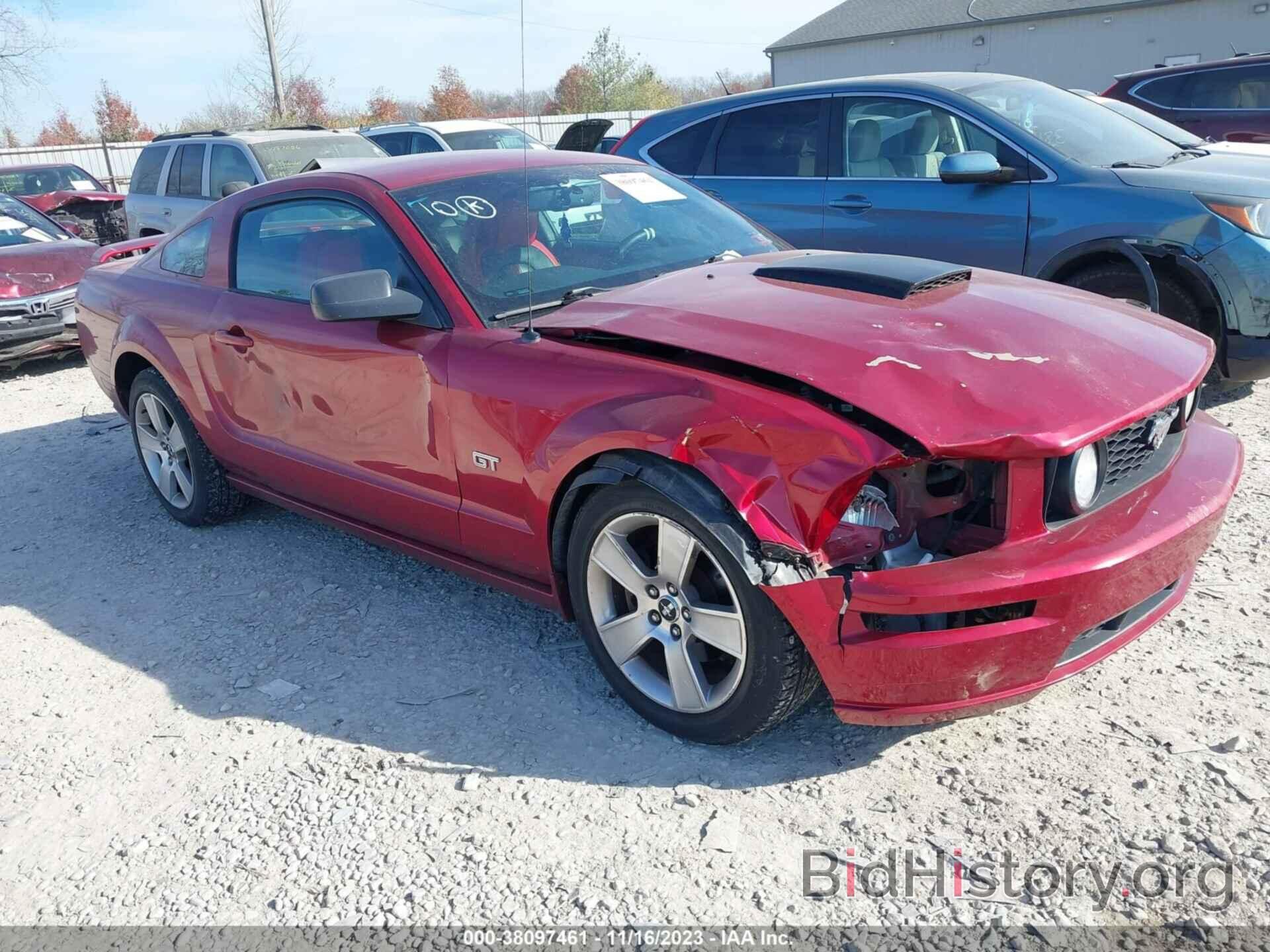 Photo 1ZVHT82H875252360 - FORD MUSTANG 2007