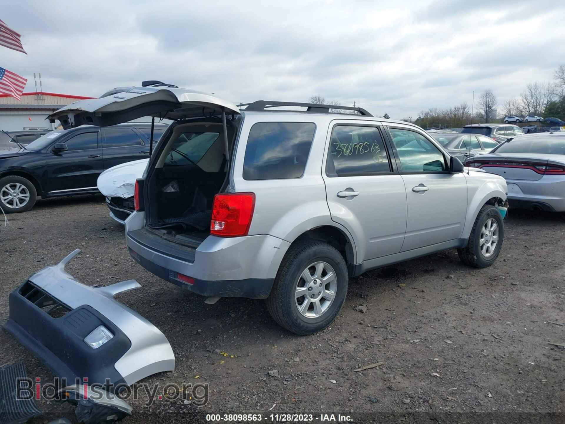 2011 MAZDA TRIBUTE - VIN: 4F2CY9C70BKM07178 - Фото 4