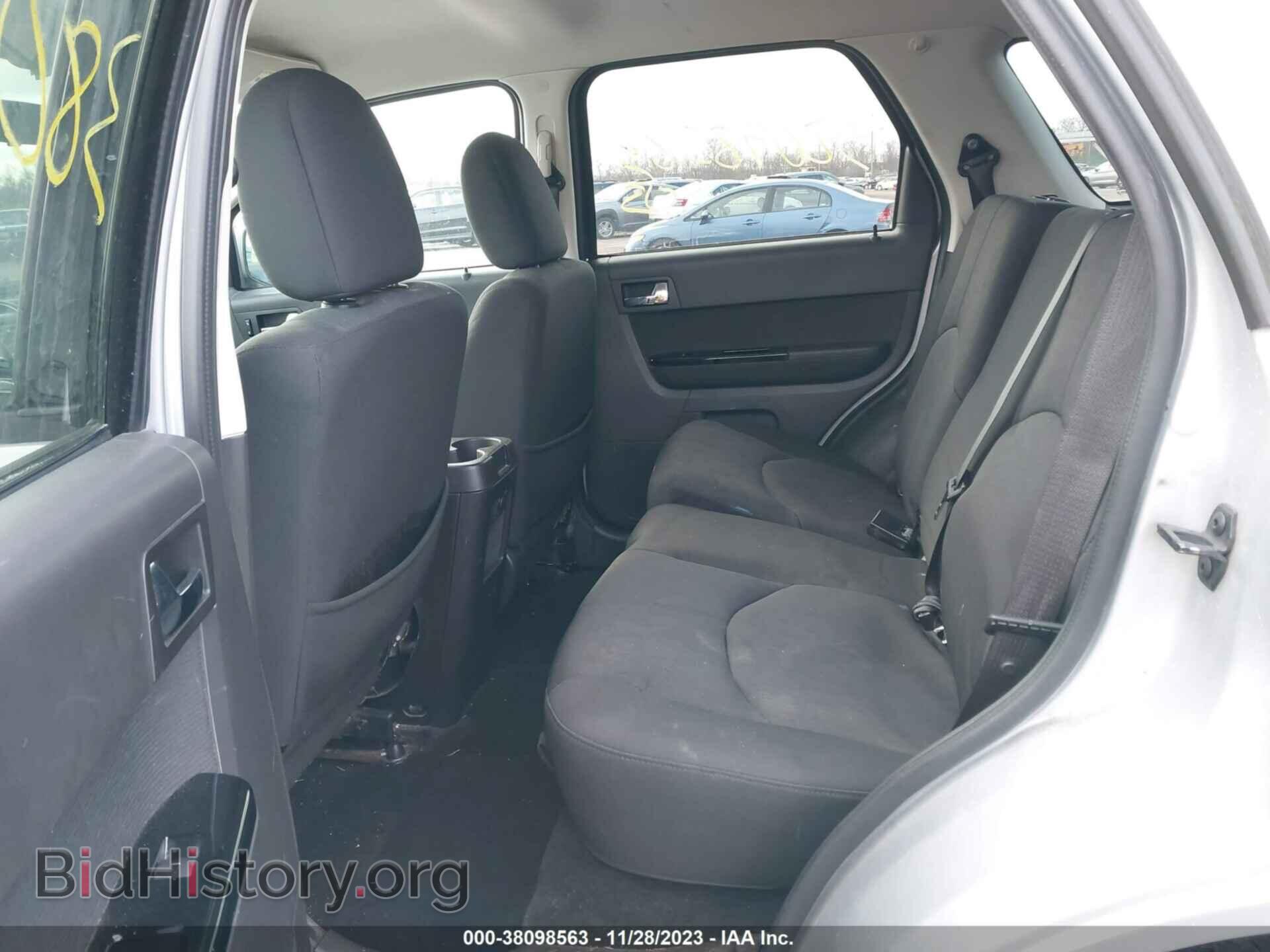 2011 MAZDA TRIBUTE - VIN: 4F2CY9C70BKM07178 - Фото 8