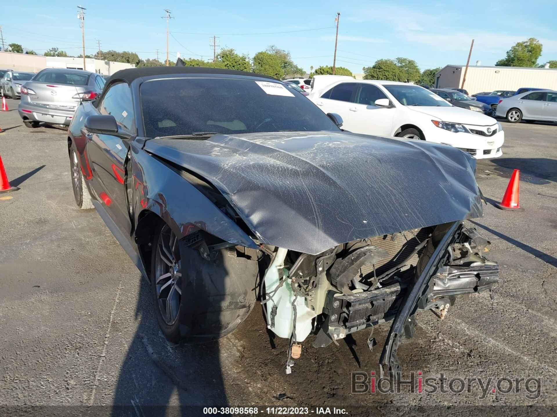 Photo 1FATP8UH1H5204690 - FORD MUSTANG 2017