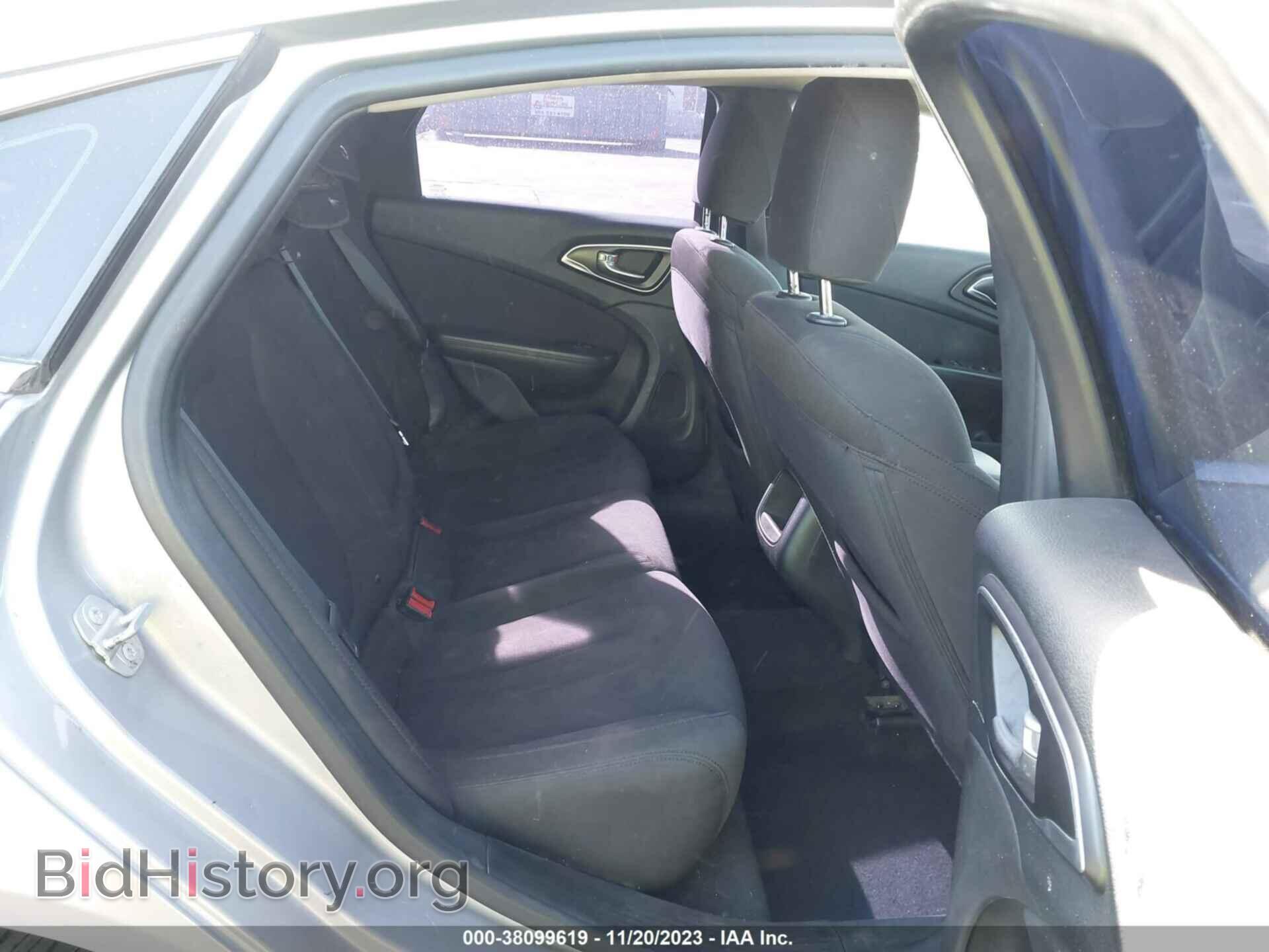 2015 CHRYSLER 200 - VIN: 1C3CCCAB2FN742177 - Фото 8