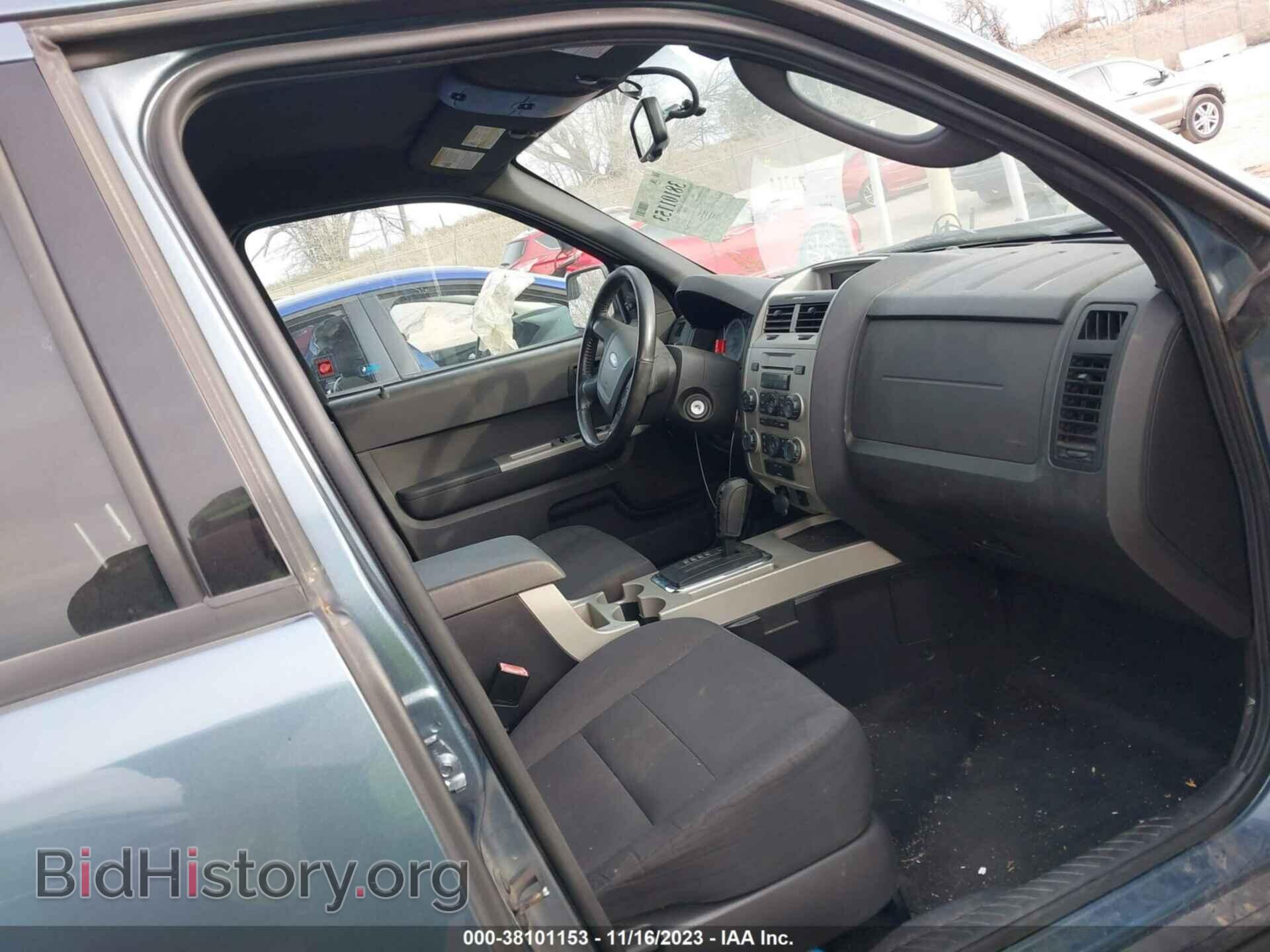 2011 FORD ESCAPE - VIN: 1FMCU0DG8BKA92860 - Фото 5