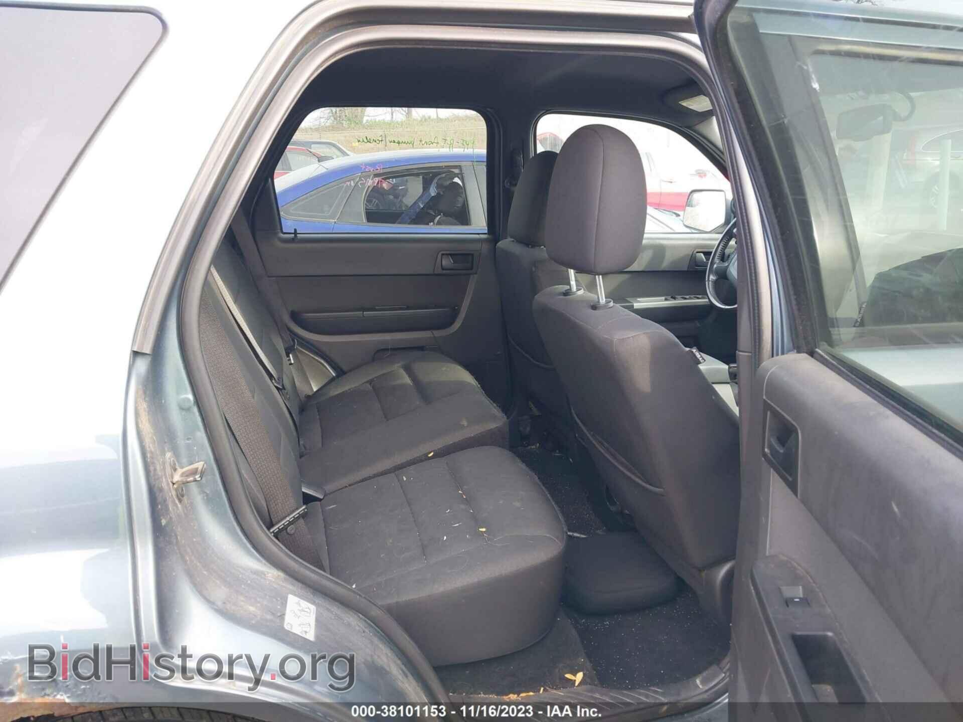 2011 FORD ESCAPE - VIN: 1FMCU0DG8BKA92860 - Фото 8