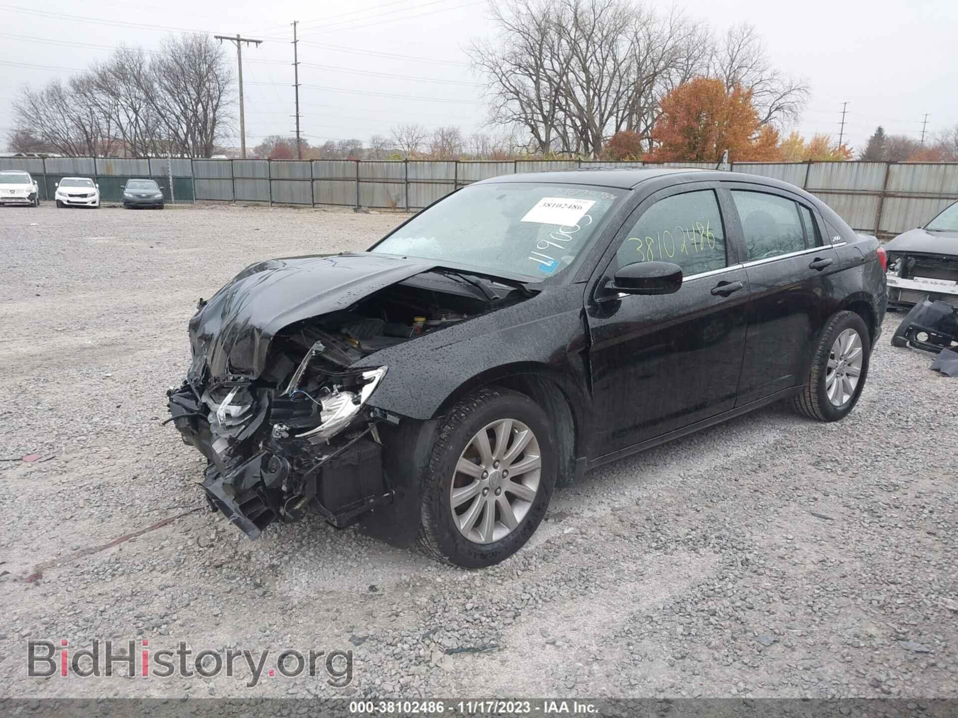 2014 CHRYSLER 200 - VIN: 1C3CCBBB4EN119005 - Фото 2