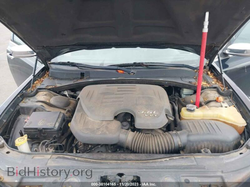 2012 Chrysler 300 (VIN 2C3CCACG4CH266077) — фото 10 из 16