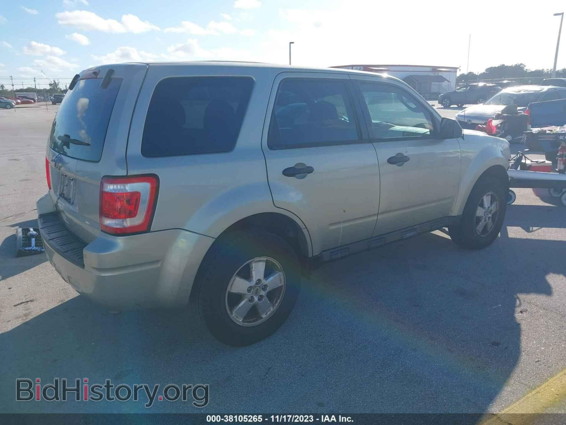 2010 FORD ESCAPE - VIN: 1FMCU0C70AKD42687 - Фото 4