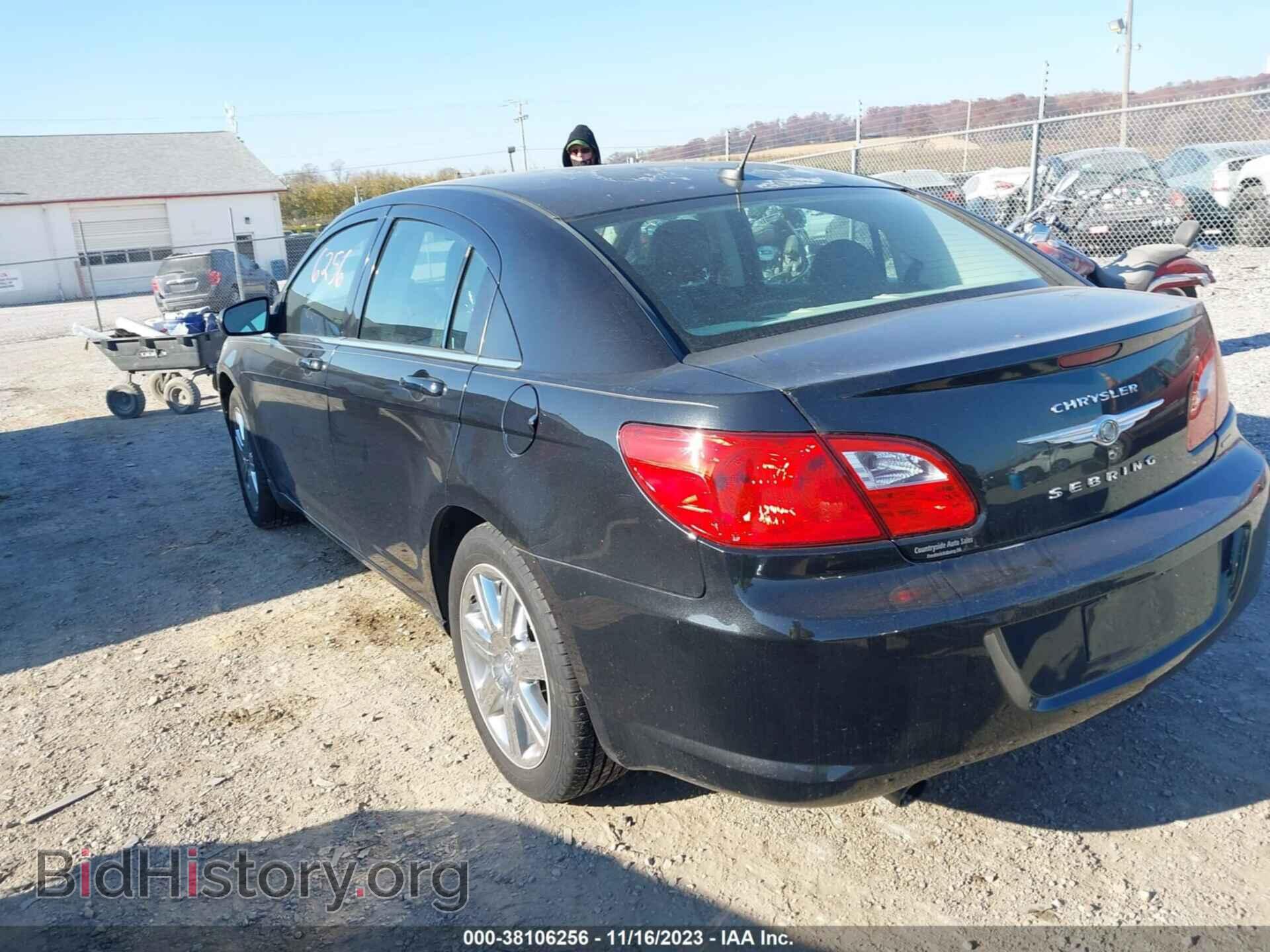2010 CHRYSLER SEBRING - VIN: 1C3CC5FV7AN112100 - Фото 3