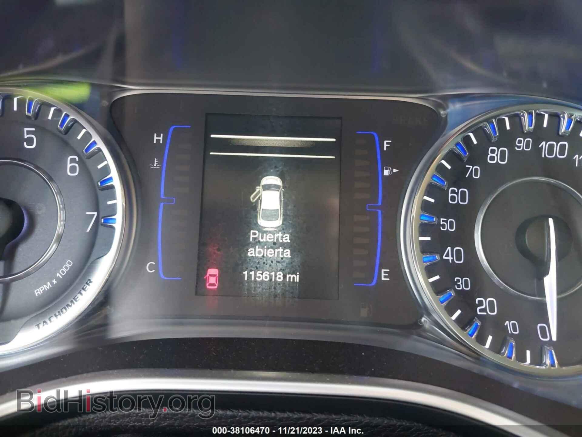 2016 CHRYSLER 200 - VIN: 1C3CCCFB5GN182701 - Фото 7