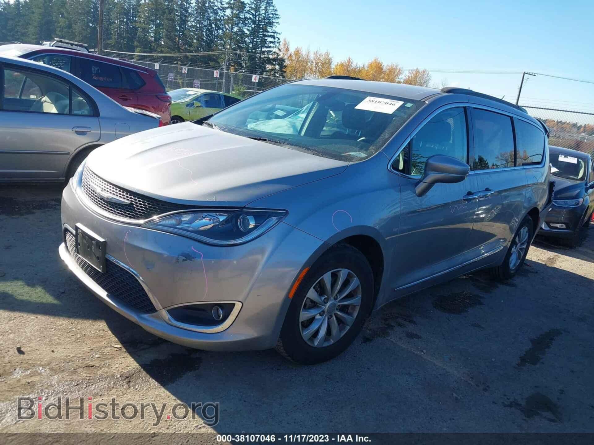 2017 CHRYSLER PACIFICA - VIN: 2C4RC1BGXHR642242 - Photo 2